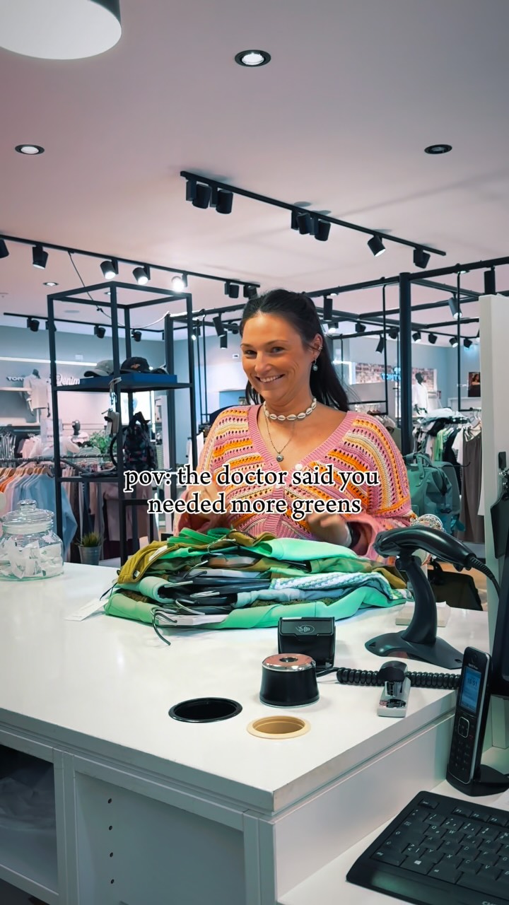 Hört ihr auch immer auf euren Doc? 🥬
#chris #chrismode #fashion #green #instafashion #shoppinglover #bornheim #merten #wachtberg