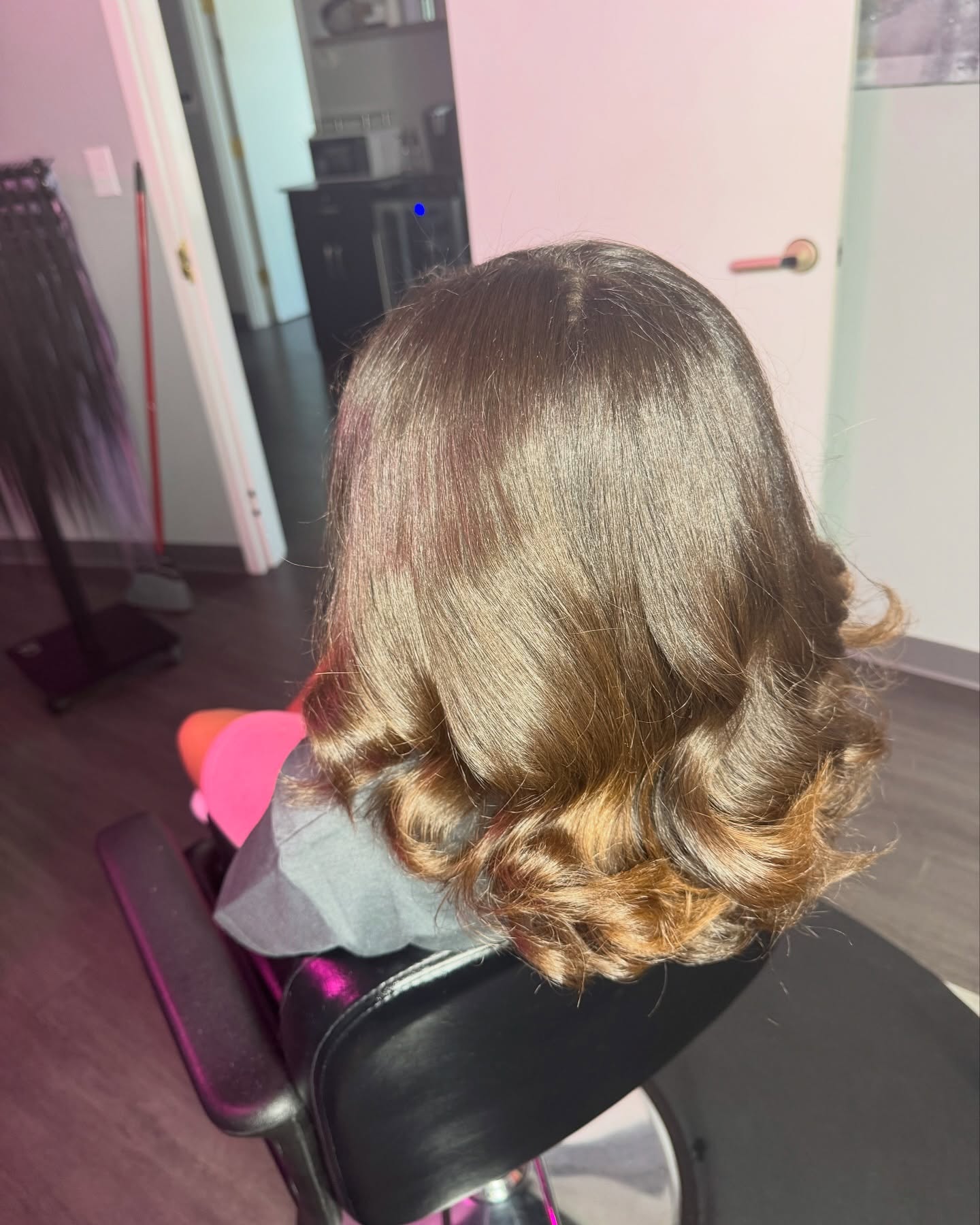 📚✂️ Back to School Ready! ✂️📚
It’s that time again—and we’re here to make sure your kids head back to school looking and feeling their best! From protective styles to sleek finishes, we offer a range of services to fit every hair need:
✨ Kids Knotless Braids
✨ Silk Press Blowouts
✨ Blowout with Trim
✨ Crochet Styles
✨ Sleek Ponytails
✨ Wash, Deep Condition & Treatment Packages
We use quality products like @Magicfingersbbtllc to ensure healthy, long-lasting results.
✅ Neat
✅ Protective
✅ Low-Maintenance
✅ Confidence-Boosting
Book now to secure your back-to-school appointment—slots are filling up fast!
Click the link in my bio to schedule today.