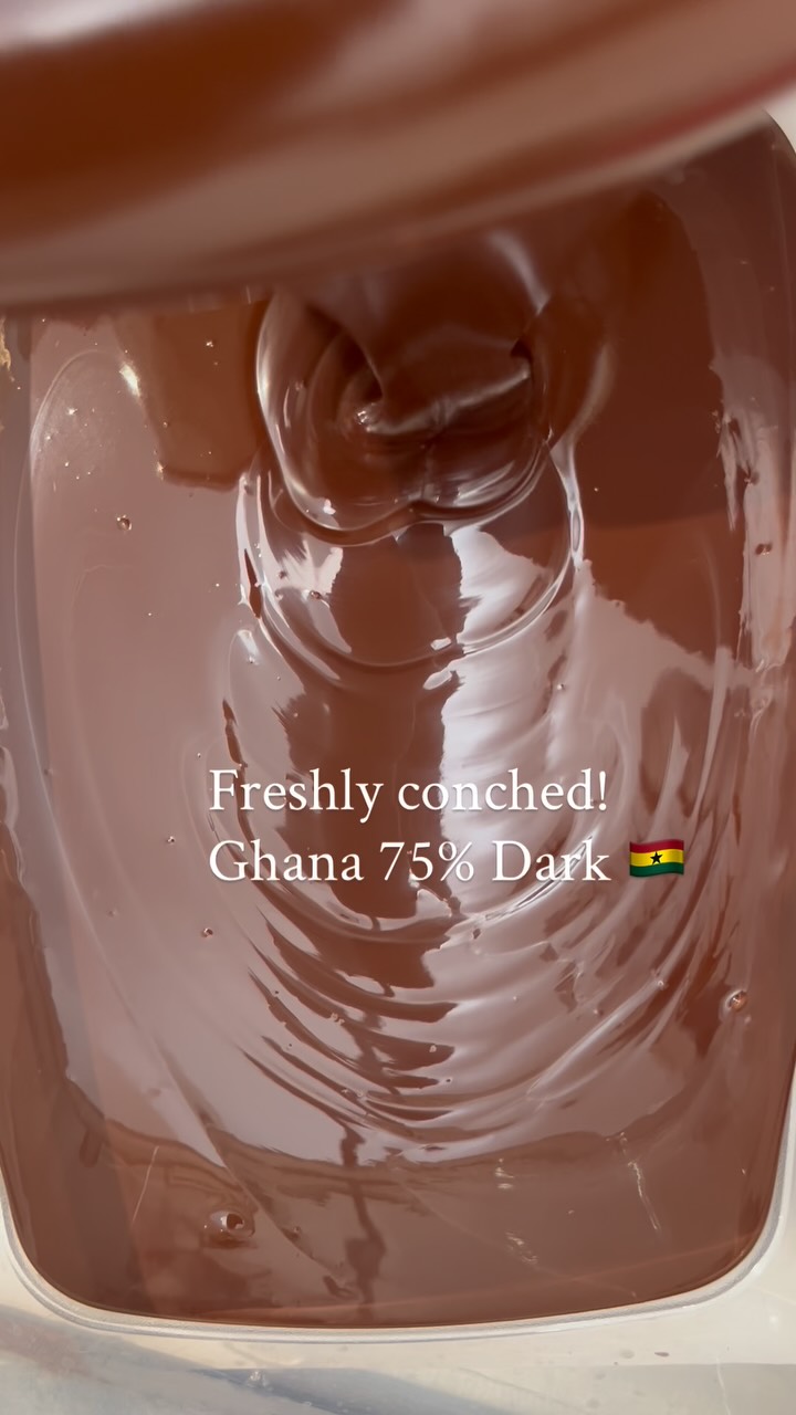 Wednesday Pour! 🍫✨
Fresh out of the melanger! Our latest batch of dark Ghana chocolate is ready! We’ve tweaked the recipe just a little based on your amazing feedback. Can’t wait for you to taste the difference. 👩🏽🍳
#craftchocolate #finechocolate #artisanchocolate #beantobarchocolate #chocolovers #ghanacocoa #singleoriginchocolate
