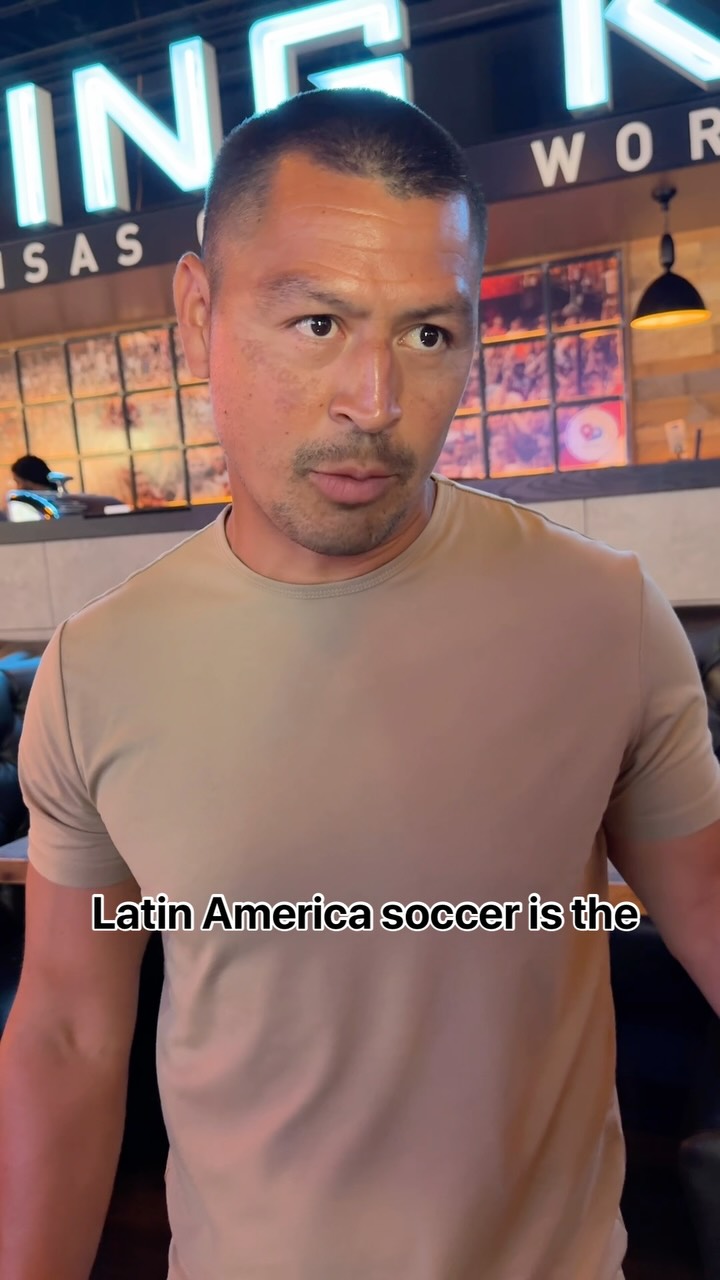 We asked @luckylefty_15 Roger Espinoza 🎤 What’s it really like to play in a World Cup? 🇭🇳⚽
¡Gracias @telemundokc por esta oportunidad exclusiva!
#futbolfandom
#TelemundoEnVivo #WorldCupVibes #RogerEspinoza #LatinoEnElMundial