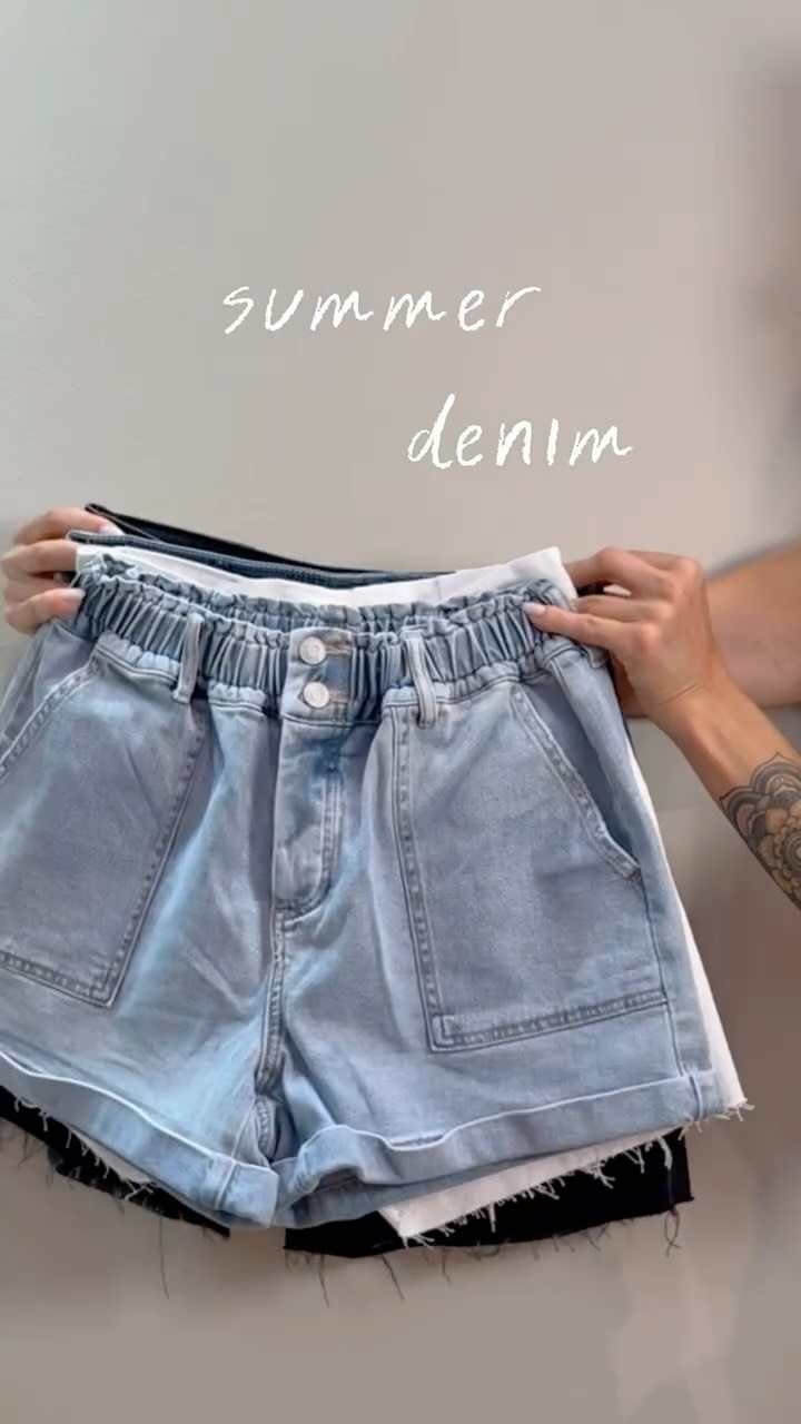 Shorts! Ein absolutes must-have bei den aktuellen Temperaturen!
Ihr braucht noch welche? Dann aber zackig! Wir haben noch eine große Auswahl in unseren Filialen! Aber Schnelligkeit ist jetzt gefragt… solange der Vorrat reicht!
#chris #bornheim #merten #wachtberg #fashion #chrismode #mode #shorts #summer #summeroutfits