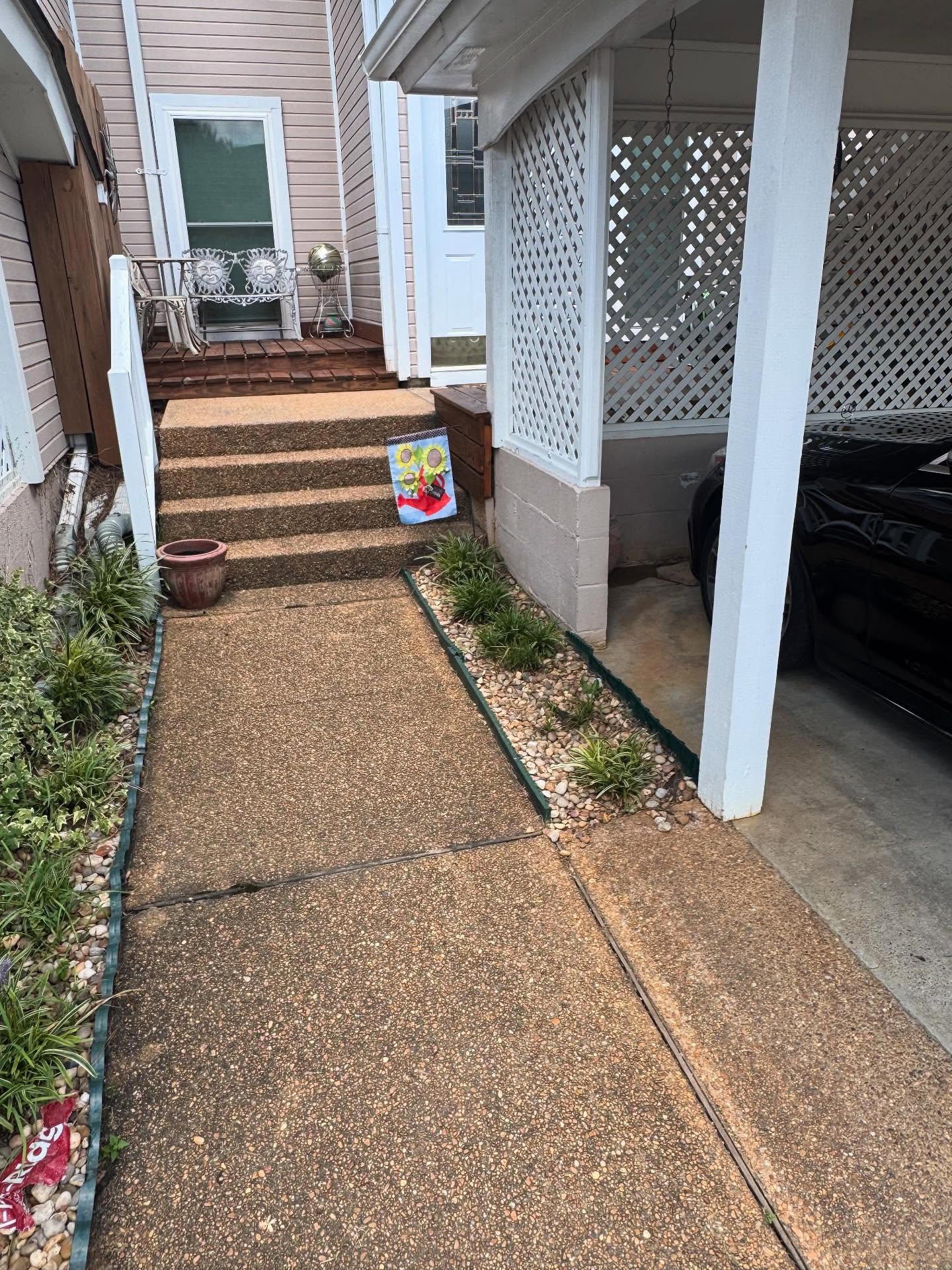 Before VS after🌱🎯
Rock bed renewal. Call us today for a consultation!
#Rockbeds #Renewal #Landscaping #VerdantWorks