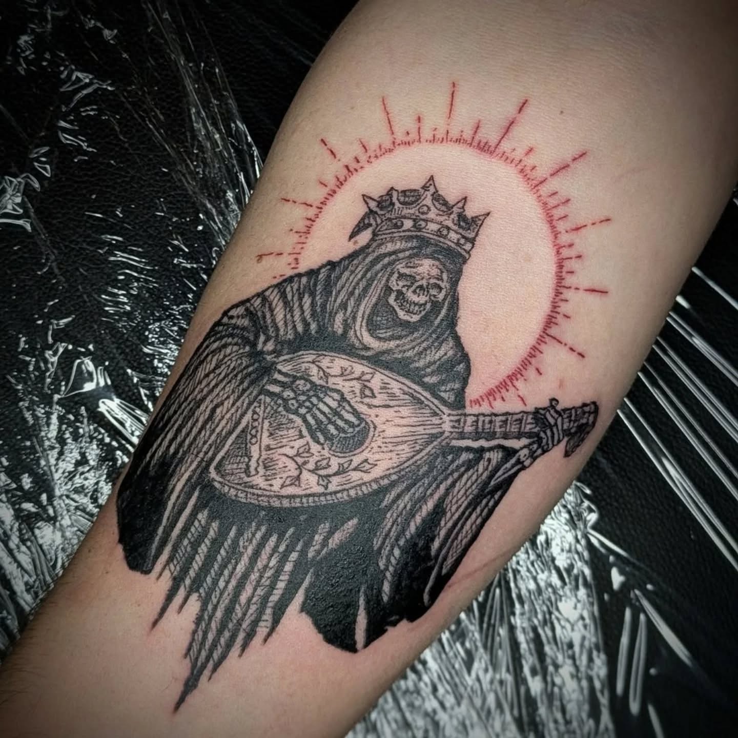 @misa.dahmer got to do a lil @micah_ulrich dude @raventhorn.manor.tattoo Pretty stoked โ๏ธ๐คโ๏ธ
...
..
#utahtattooartist #slc #darkart #medievalart #radtattoos