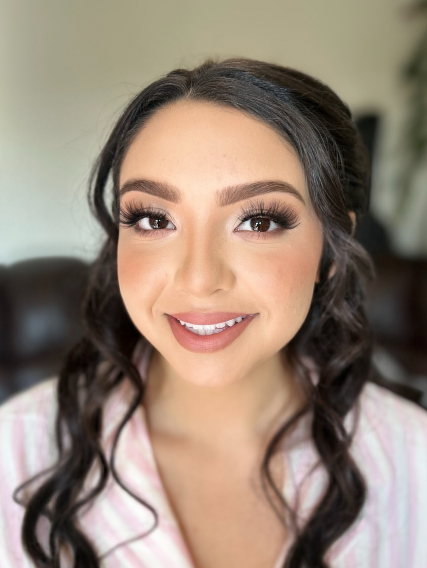 Still in awe of this quince glam magic 🪄 ✨ She was glowing, confident, and ready to celebrate! Swipe to see the before >>> and tell me in the comments, do you love it as much as I do?! 👇
Glam team: @muah.makeupandhair
Makeup: @glowbynoraflo
Hair: @jh_hairdesignco_
#ocmakeupartist #iemakeupartist #glowbynoraflo #ocmua