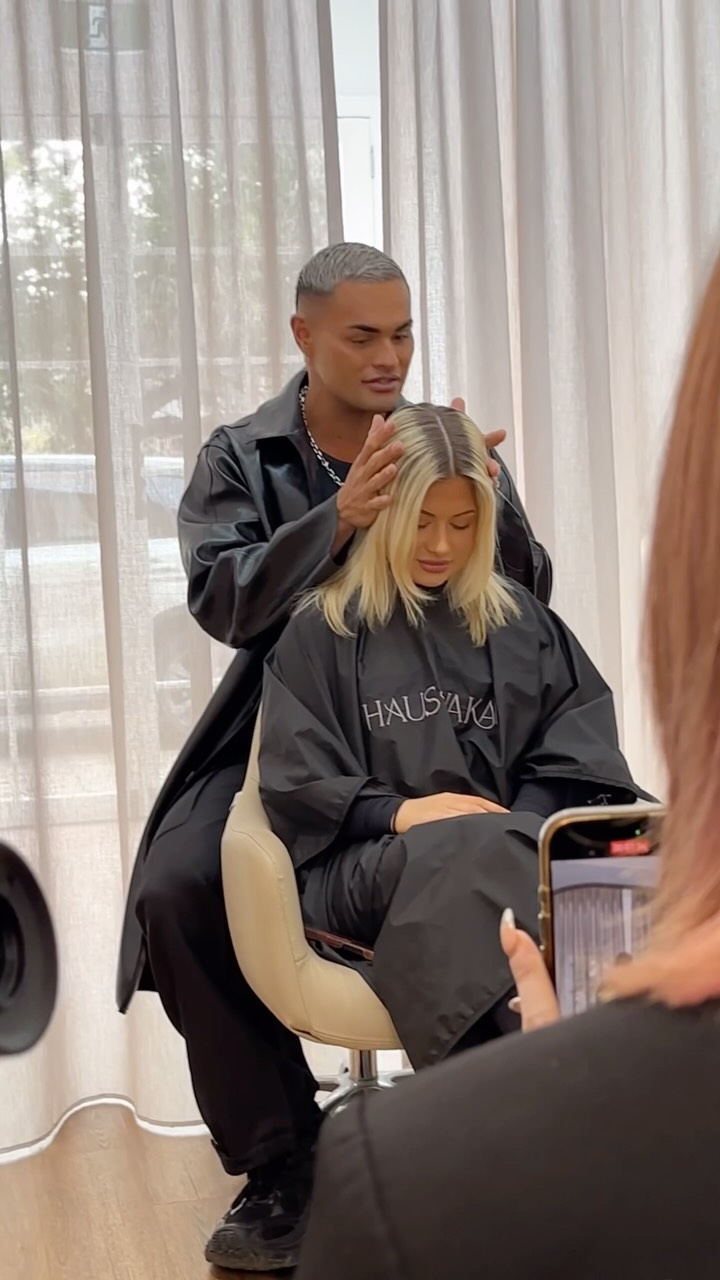 We invest in our education so we can deliver quality to every client, every time. ✨
It’s not just about keeping up with trends — it’s about taking the time to master them. That’s why we attended an advanced class with @kainevakaihair, where we focused on technique, detail, and staying current and informed in a fast-moving industry.
We prioritise ongoing education because it shows in our work — and our clients deserve nothing less.
Big thanks to Kaine for an inspiring and practical session we’re excited to take back to the salon. 💕🙏
#HairEducation #KaineVakai #ProfessionalDevelopment #SalonTraining #ClientCare #HairTrends #StylistEducation #CuttingClass #SalonStandards #BehindTheChair #HairPros #AlwaysLearning #CreativeGrowth #TeamTraining #SalonLife #myst #mysthair