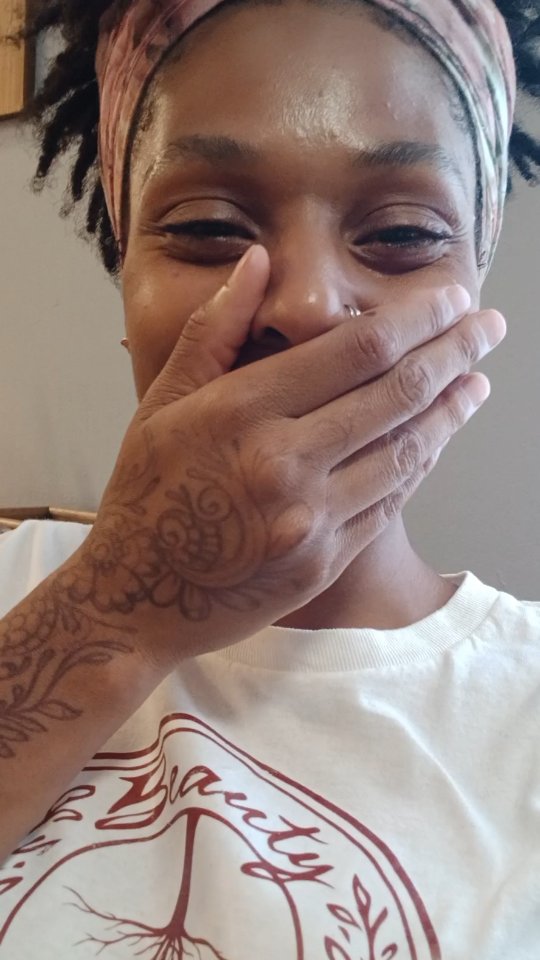 What a full-circle moment. 💫 I had the honor of filming with the incredible Cassandra McShepard from TMJ4, and we shared such a special conversation about the heart behind Beauty from the Root — how it all began, and how far it's come.
We also got our hands in the craft and created a custom soap bar together called Milwaukee Tonight 4 — a nod to the city that continues to shape me and the healing roots that ground this journey.
This bar is infused with intention:
💙 Indigo powder for calm
🌿 Poppy seeds for gentle exfoliation
✨ Organic white sage for cleansing
🌲 Cypress, spearmint & bergamot essential oils for clarity and renewal
When I started Beauty from the Root in 2020, I had no idea how deeply it would grow — into a space of healing, education, and connection. And here we are… being seen, heard, and celebrated.
I’ll keep you all posted on the feature air date and Milwaukee Tonight 4 bar release — this moment means so much to me, and I’m honored to share it with you. Thank you for walking with me on this path. 🌱
#BeautyFromTheRoot #MilwaukeeTonight4 #TMJ4 #CassandraMcShepard #MilwaukeeMakers #RootedInHealing #PlantPoweredSkincare #HolisticLiving #SupportLocal