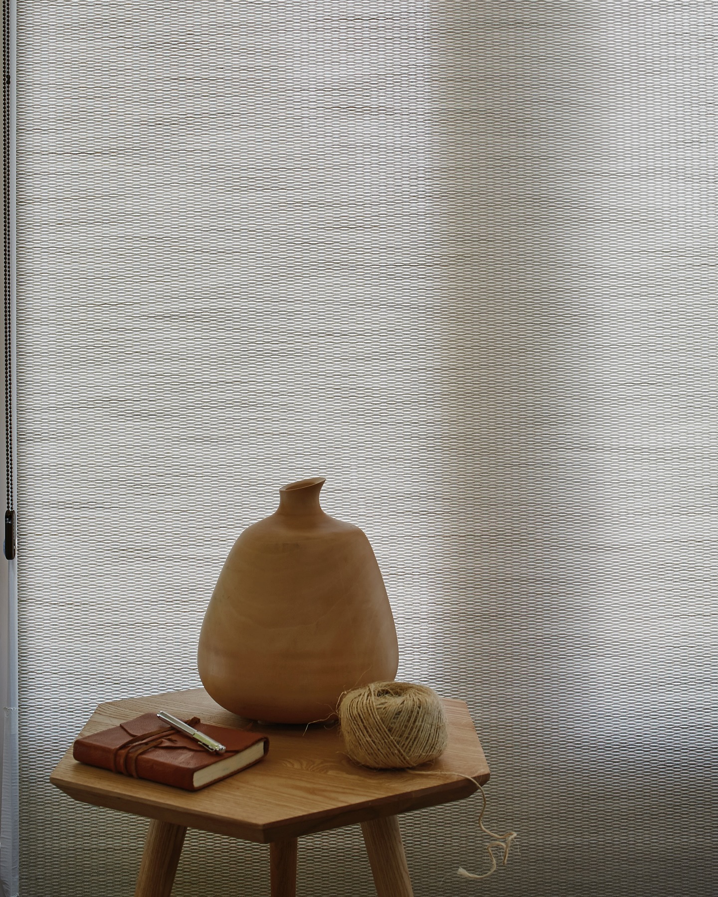 Uncovered Windows:
Great for your tan, bad for your corneas. And a great way to go blind by noon.
Screen Shades:
For when you love natural light, but not retinal damage.
#1889designs | #screenshades #windowcoverings #montanasun #coveryourwindows