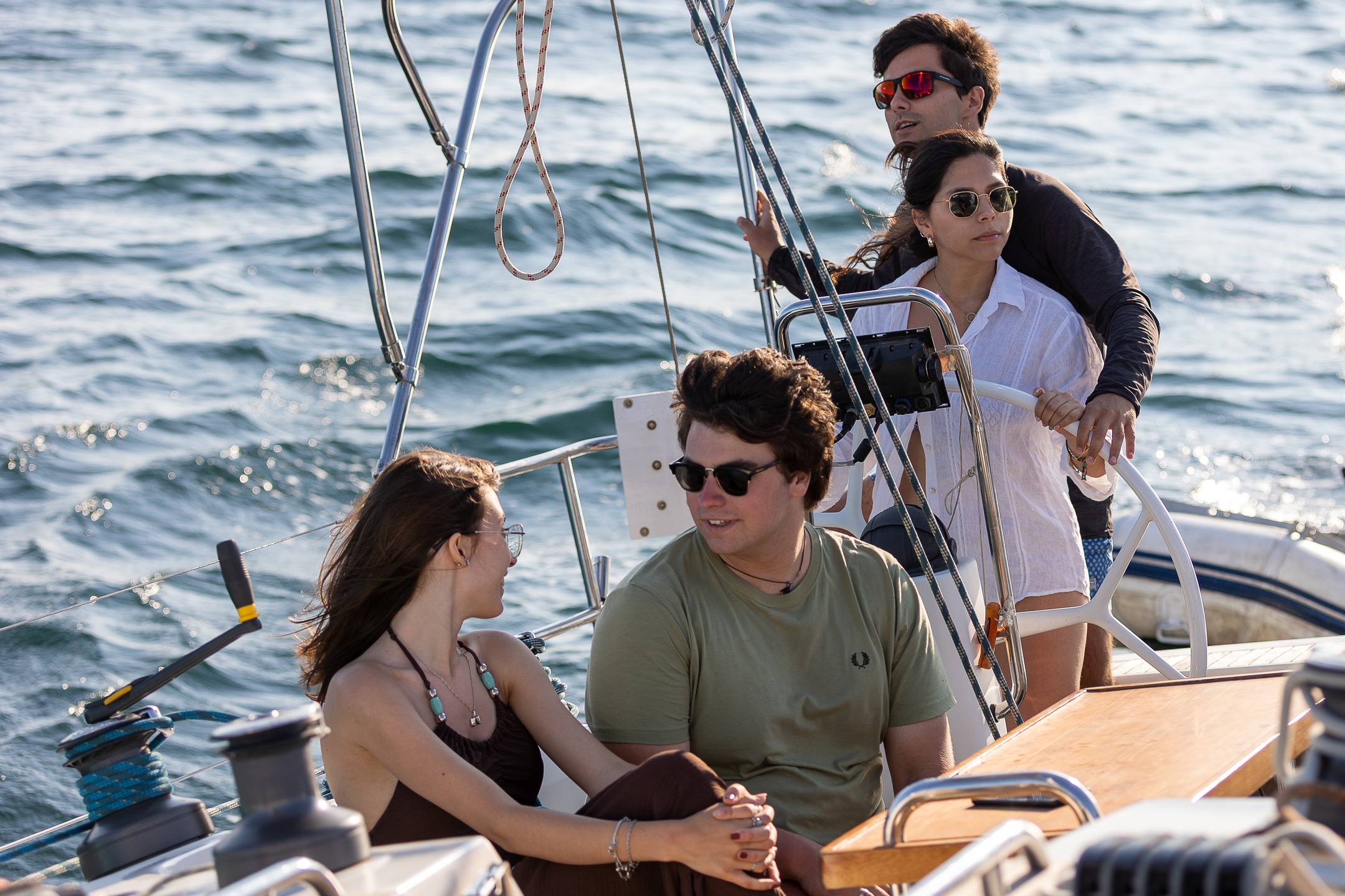 Take the helm, feel the breeze, and let go of the rest. Pure relaxation under sail.
Send us a message to book your experience.