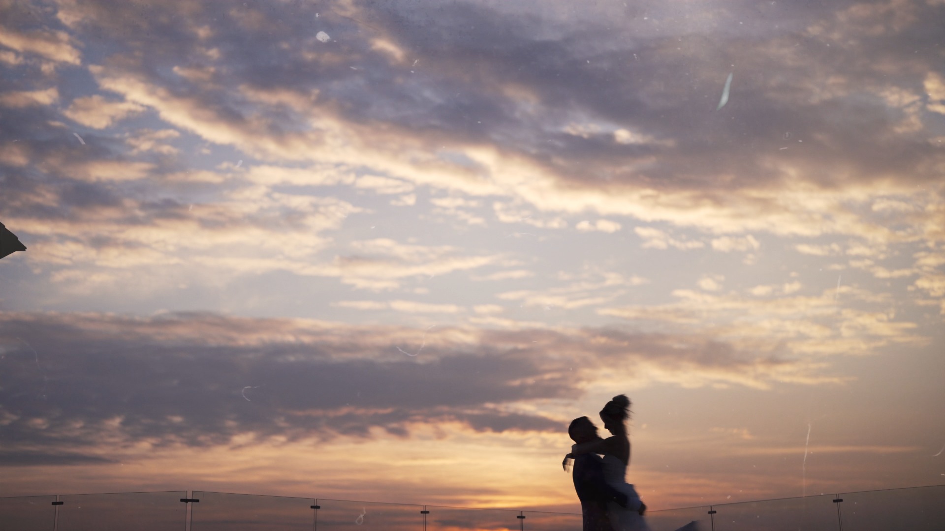 Congratulations to @meaghansmit_ and @lexsmit24 on their beautiful wedding @clarkslandingyachtclub
Photo @kellyseaimages
DJ @platdash
