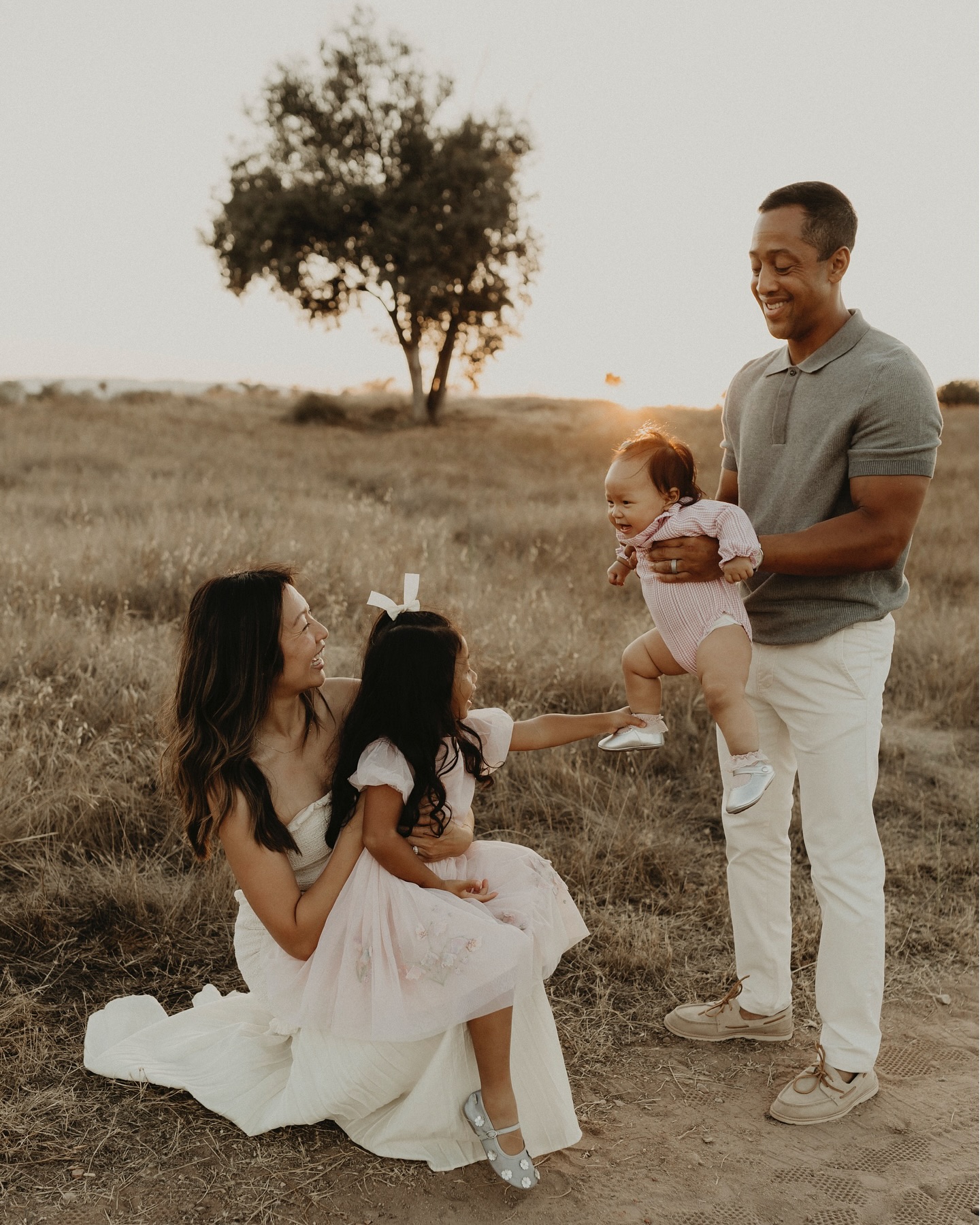 I am so grateful for my repeat clients like this sweet family! I think the best part about moving back to San Diego is being able to pick up where I left off and watch families grow over the years!