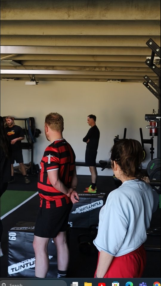 Sluit je aan bij de Groepstrainingen bij Original Physic — waar functionele fitness, energie en community samenkomen.
🗓 Maandag & Woensdag | 18:00
🌅 Dinsdag & Vrijdag | 07:00
📍 Amsterdam Noord
Train met Kebko & Elroy en ervaar slimme, effectieve trainingen gericht op kracht, mobiliteit en duurzame progressie. Voor elk niveau — van beginner tot gevorderd.
💪 Kleine groepen, maximale aandacht
🔁 Functionele training voor het echte leven
🔥 Energie, structuur & resultaat
Stuur ons een DM om je plek te reserveren of check:
🌐 www.originalphysic.nl
#OriginalPhysic #GroepstrainingAmsterdam #PTAmsterdamNoord #FunctioneleFitness #KebkoFunctionalFitness #TrainSlim #LangdurigFit #AmsterdamNoordFit #BewegingIsMedicijn