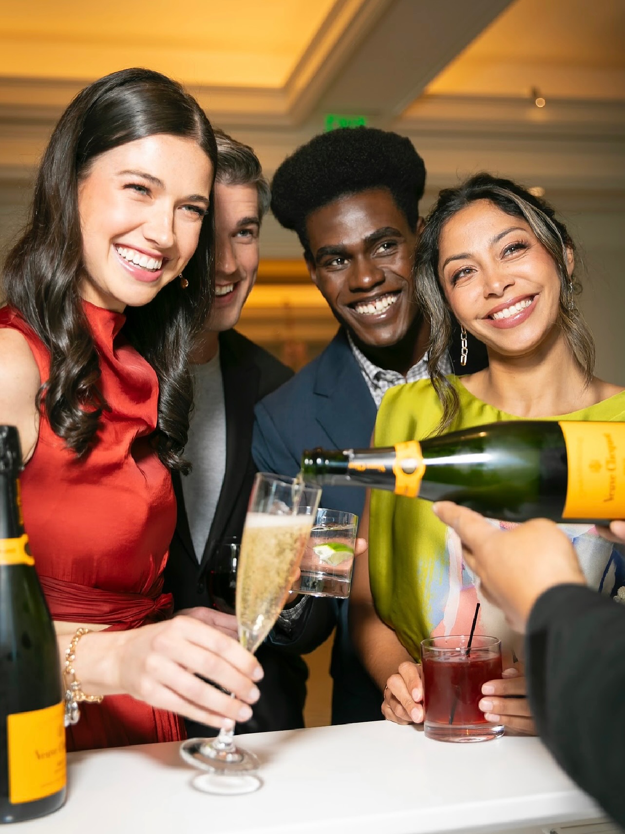 Recent work for Boston Harbor Hotel @bostonharborhotel
@anchorartists @makeup_by_minah @artistswithagency @tayglo @jackiemaginnis @offchrisn @handsomehanley @beautybyjazmin
.
.
.
.
.
.
.
• #BostonStylist #commercial #makeupartist #bostonmakeupartist #commercialmakeupartist