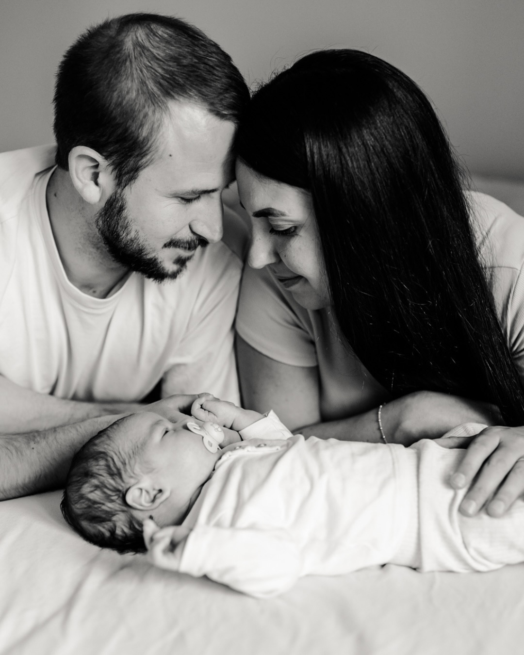 Parce que prendre un moment pour laisser des mots doux sur ma vitrine Google, c’est :
❤️ réchauffer mon cœur tout mou et me donner un boost d’énergie
🔎 aider mon site à briller et à être plus visible
🤲🏻 guider les futurs clients dans leur recherche du photographe parfait
Et tout ça :
⏱ prend seulement 5 minutes de ton temps
💸 c’est totalement gratuit !
Merci pour ton soutien, il fait toute la différence. ✨
———
#melanievauryphotographe#photographenaissanceoise#photographenaissancechantilly#photographenaissancesenlis#photographenaissancecompiegne#futursparents2025#bebe2025#bebe2026#futuremaman2025#futuremaman2026