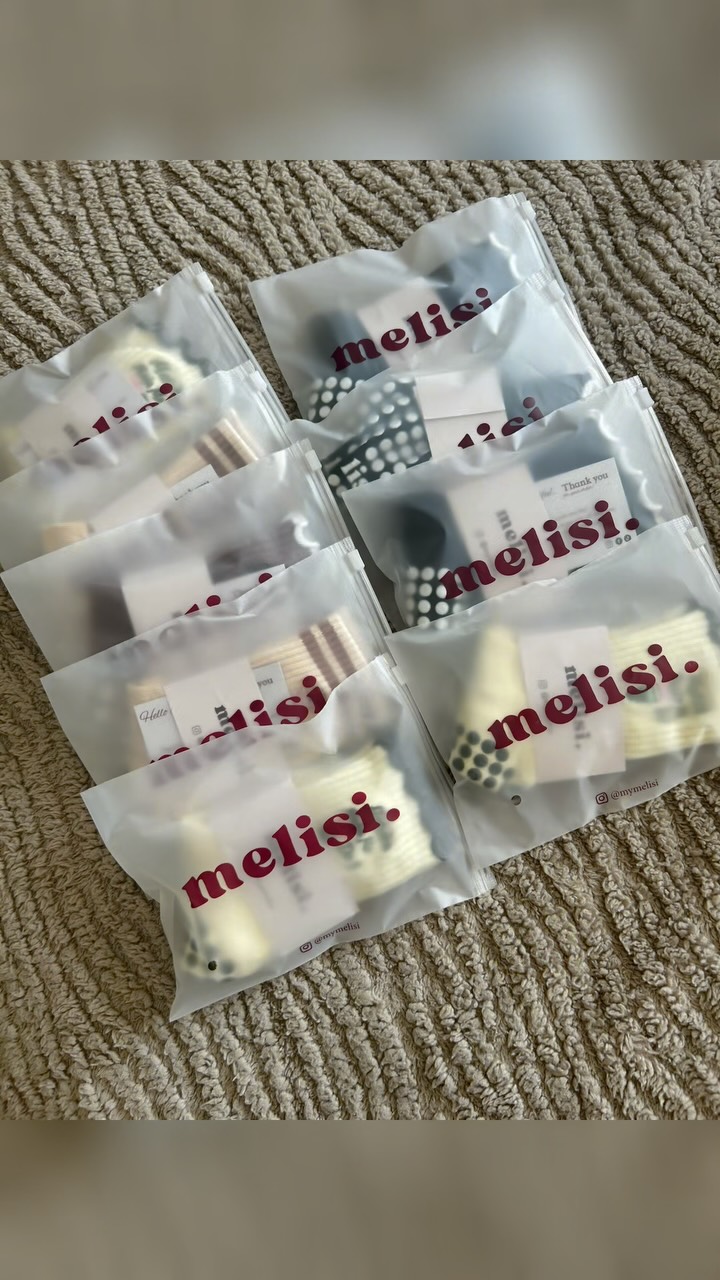 Pack some orders with me! 📦
#pilatesinstructor #pilates #gripsocks #pilatesgripsocks #pilateslovers #yogagirl #yoga #yogi #barre #melisi #mymelisi #packanorderwithme