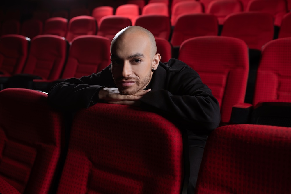 𝐒𝐭𝐚𝐠𝐞 𝐋𝐞𝐟𝐭
𝐍𝐨. 𝐈𝐈𝐈 – 𝐇𝐨𝐮𝐬𝐞 𝐋𝐢𝐠𝐡𝐭𝐬 𝐃𝐨𝐰𝐧
📸: @kholoudkhalifa9
HMU: @makeupbyhebatullah
Styling @kholoudkhalifa9 & @adhamsayedh