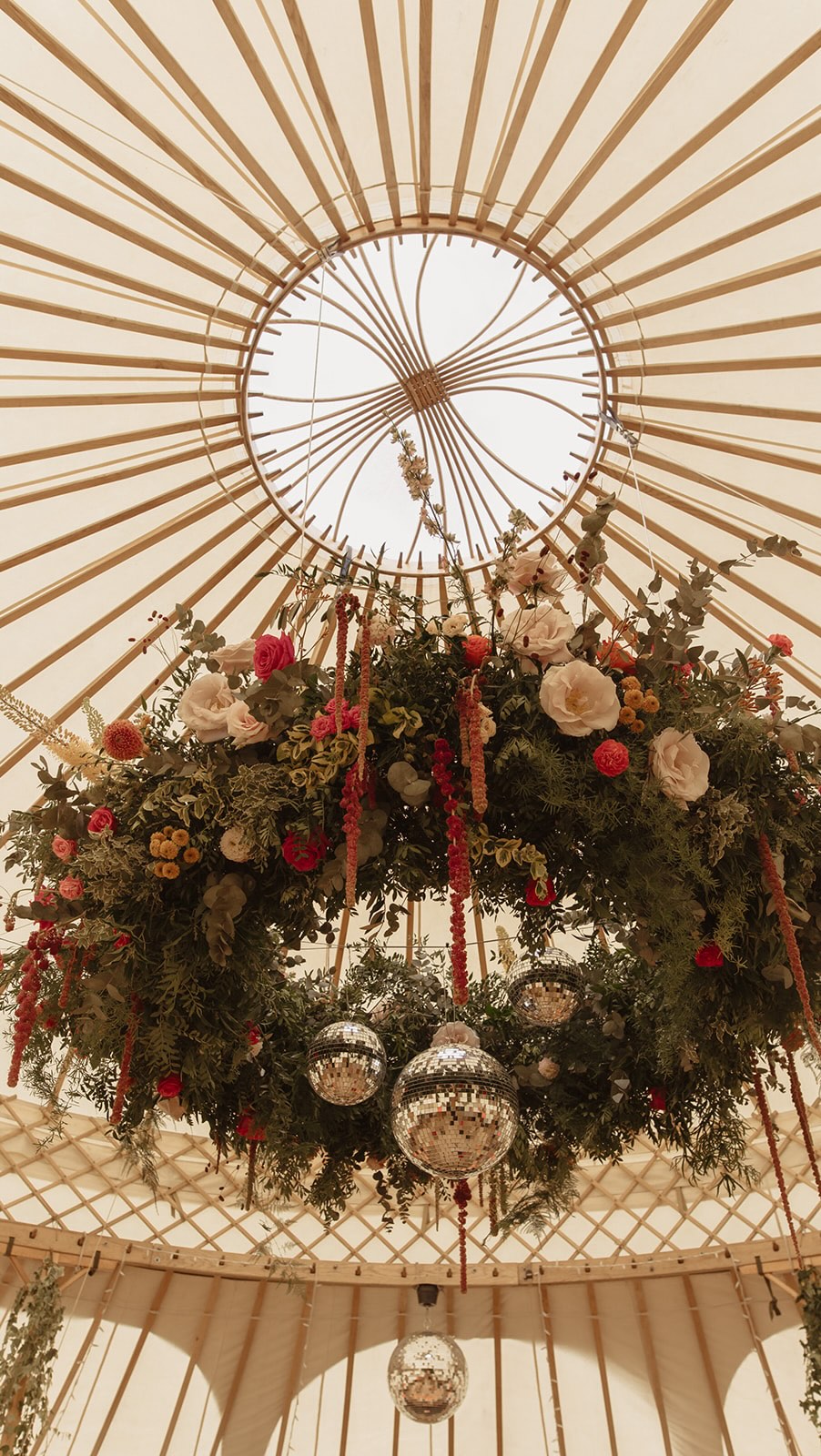 Reasons you should invest in a hanging floral installations for your yurt wedding…
✨FOR THE VIBES✨
Ibiza wedding of dreams created in a yurt in Mid Wales 🪩 alongside this incredible team:
@sophierenshawphoto
@electricreelfilms
@six15_
@jasper.on.sax
@yurt_maker
@ypdws.elinwyn.bridalhair
@klearmakeup
@_thehungryguy
@jordantunstallcelebrant
@baked.bymeg
@katiematie28
@alwilly87