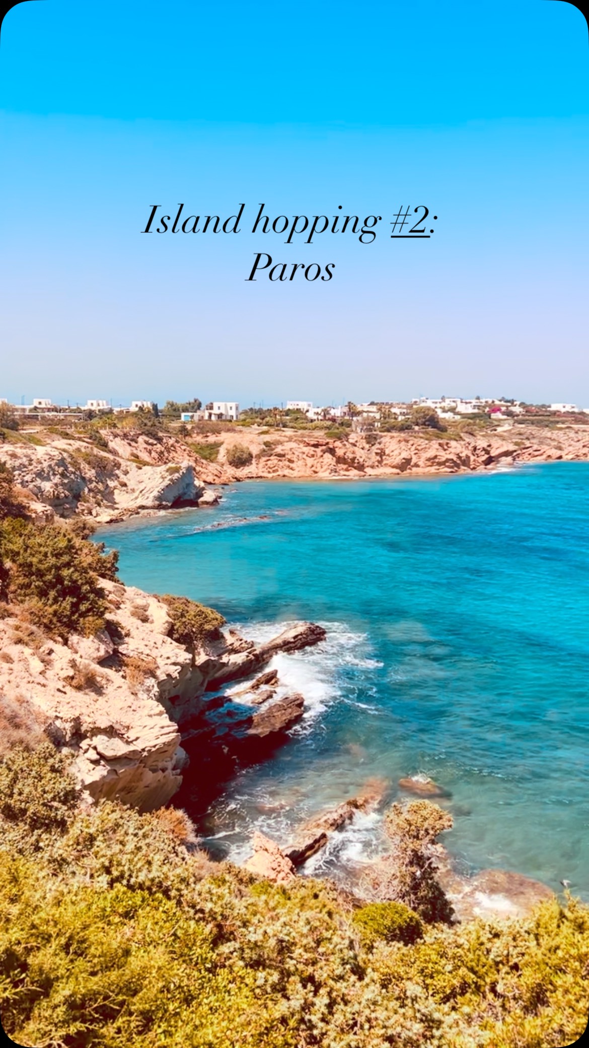 L’île de Paros n’a presque plus besoin d’introduction : elle a presque tout 😊 ! Les beaux villages, hôtels, restaurants, plages, excursions, îles proches à découvrir, sports nautiques … Pas surprenant qu’elle nous séduit chaque fois 💙🧿 #paros #cyclades_islands #parikia #naoussa #greekwedding #lefkesparos #antiparos