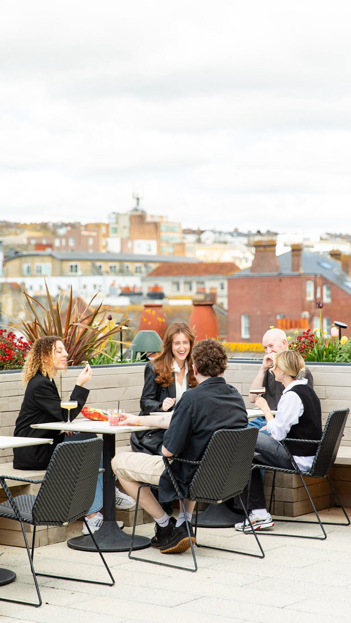 That’s right it’s time for another takeover of The Rooftop!
This time @omgmatchatea are going to be serving up special themed drinks and snacks perfect for all of our Matcha afficionados in the space 🍵
Plus courtesy of @lostinthelanes you can get your hands on the most delicious matcha tiramisu
As always, feel free to bring any of your friends to enjoy this sunny weather together on The Rooftop 🫶