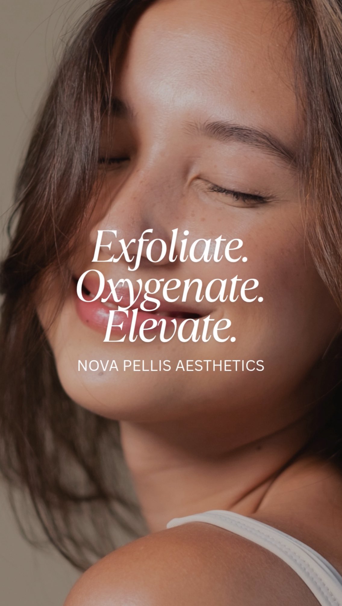 💨Oxygenation Handpiece - NovaHydra Glow💨
Our NovaHydra Oxygenation Handpiece gently exfoliates the upper skin layer to:
✨Remove dead skin cells
✨Unclog pores
✨Smooth & renew the surface
✨Boost skin radiance
It’s the perfect way to prep the skin for deeper treatment while delivering that fresh, healthy glow your clients will love.
✨Give your clients the skin they deserve.
📩Drop us a DM or book a demo with one of our trainers at Nova Pellis today.
🌐www.novapellisaesthetics.com
💌info@novapellisaesthetics.com
📱0800 009 6397
📱07497 831533
#novahydra #oxygenation #skinrenewal #facialglow #novapellis #advancedskincare #clinicowners #skinconfidence #fridayfacials