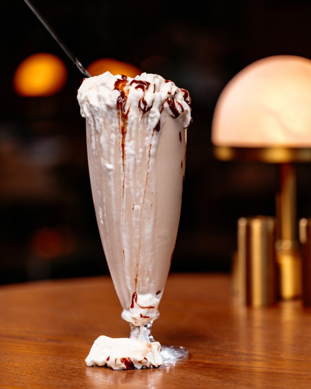 Outside, it’s melting. Inside, it’s magic. Come in, cool off, and stay for supper. The drinks (and boozy shakes) are cold, the prime rib is hot, and the vibe is pure Midwest charm.