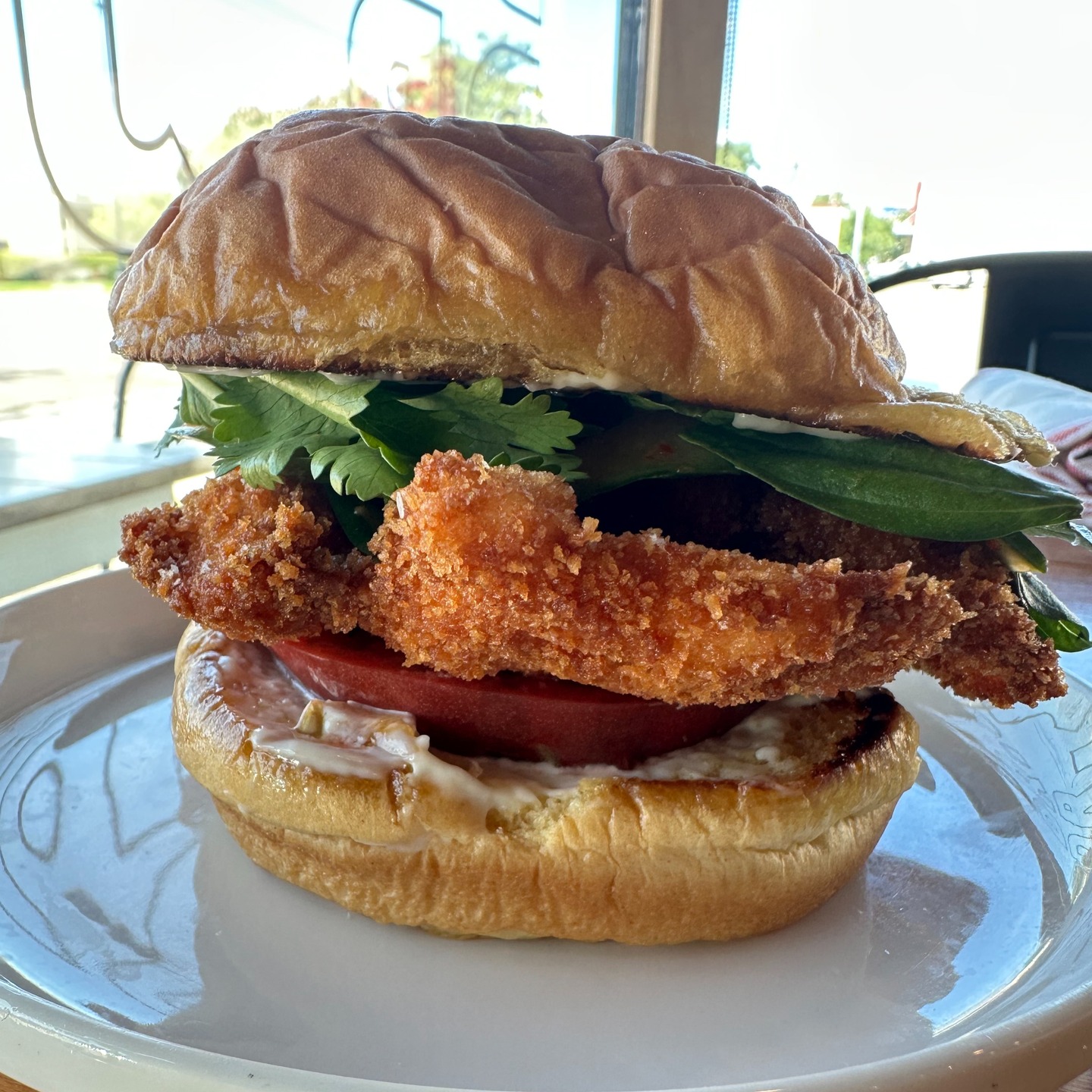 LUNCH SPECIAL 🍗
Fried chicken sandwich stacked with kimchi cucumbers, heirloom tomato, fresh basil, and mayo on a toasted bun. Crispy, fresh, and just the right amount of heat.
📍 Only at Dr. Jones
🕛 Served until sold out
#CrispyChickenVibes
#KimchiCrunch
#HeirloomHappiness
#FreshBasilFix
#BunBelievable
#MetairieEats
#WeekendPreview
#ILoveMetairie