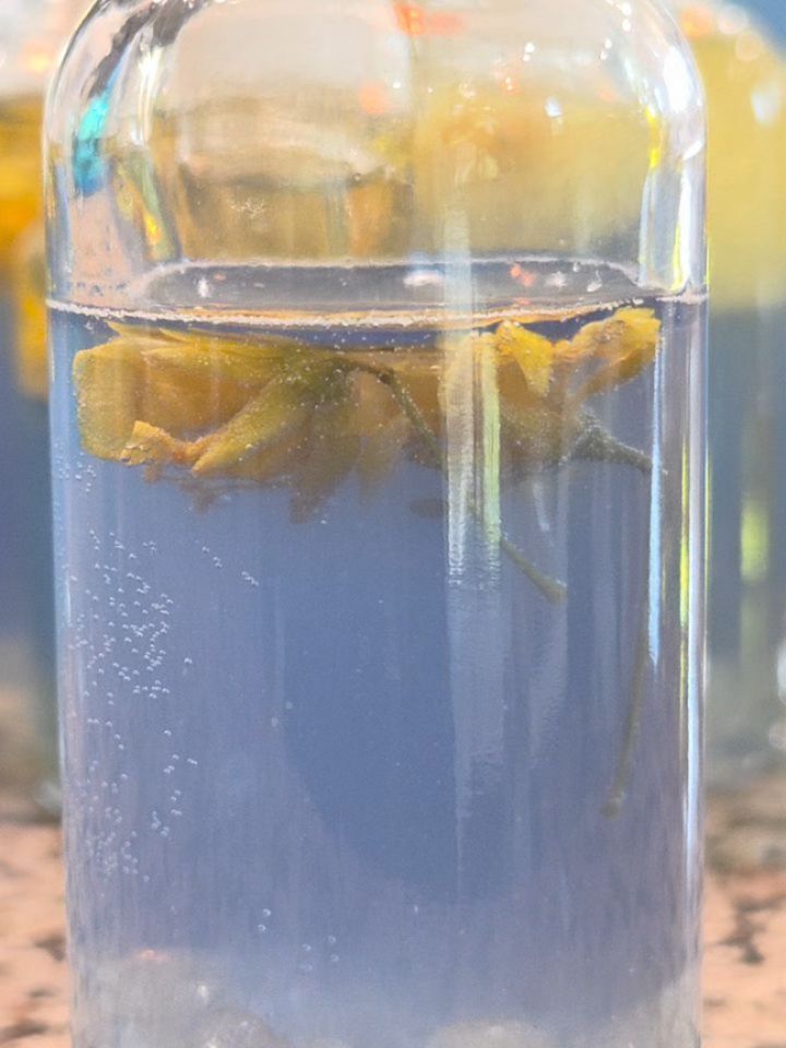 Just listening to a little funk and making a batch of the Blue CalciteTonic. It's my birthday and I'm so happy. I'm so happy that I've succeeded finally in launching this new business Fae, Flower & Stone. There were so many times this past year that I was completely overwhelmed with what I had to learn in order to get to this point. Now i'm just so incredibly grateful and feeling at ease. I enjoy making these products so much. They are the most beautiful things to work with. I hope you'll enjoy using them as much as I do making them. Tonight I plan on celebrating in a big way! Yayyyy
#FaeFlowerandStone #flourish
#EmotionalSelfCare #OrganicSkincare #HandcraftedSeasonalSmallBatchSkincare #AncientWisdomforModernLiving #NaturesHealingMagic #NaturalBeauty #floweressencetherapy #crystaltherapy #crystals #crystalhealing #flowers#soundtherapy #chakras #sustainableskincaree #multiuseskincare #SafeSkincare #ethicallysourced #scottsdalearizona #sarasota #AZ #florida