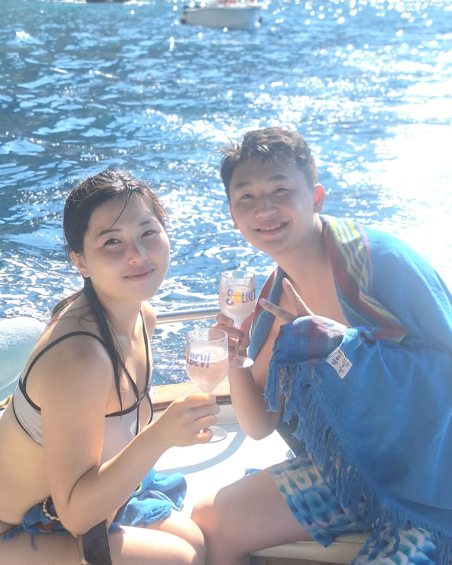 Hong Kong friends drink Solbevi