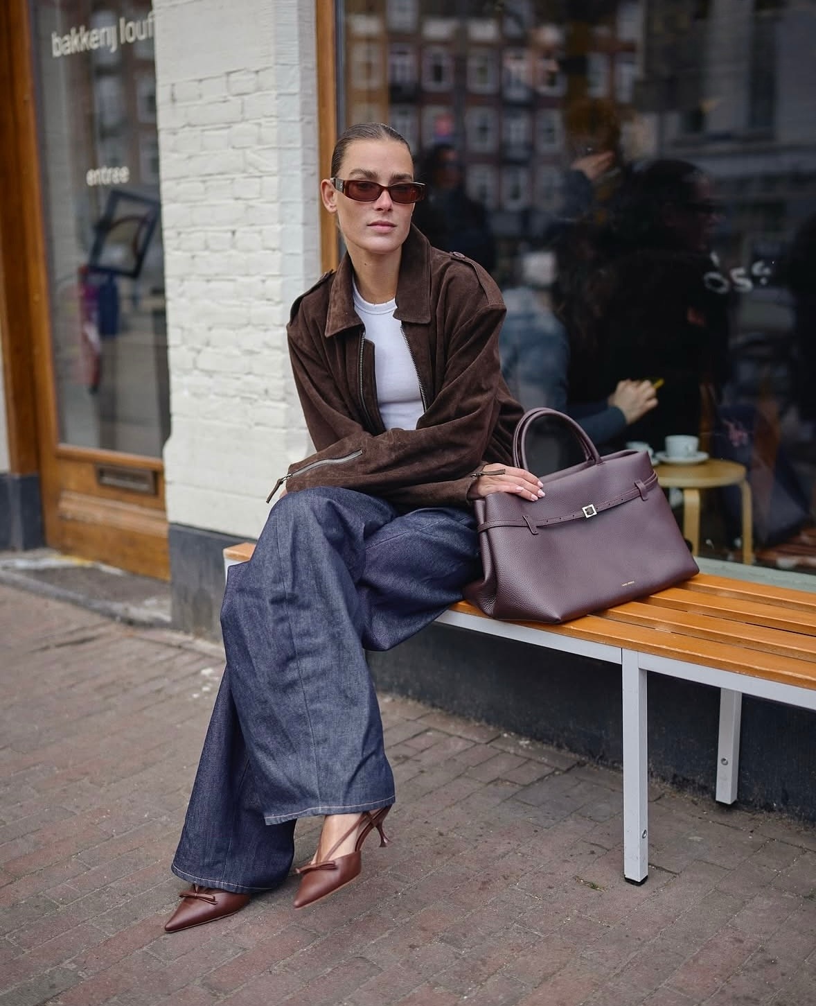 @veravanerp strolling around Amsterdam wearing @lolacruzshoes 🤎