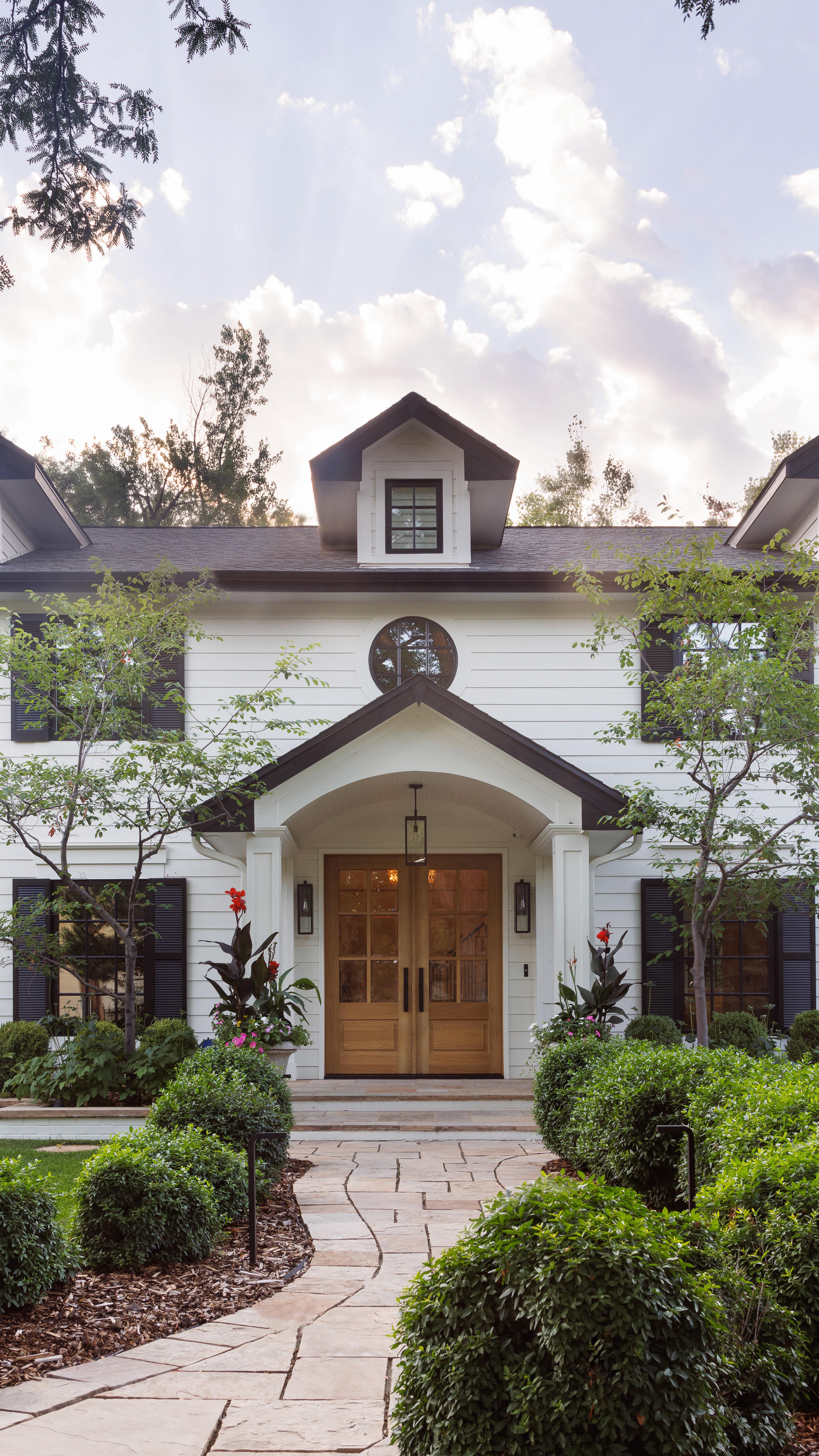 ✨ The story of your home starts before you even open the door. ✨
Your exterior design sets the tone for everything inside — it’s the first impression, the welcome, and the perfect prelude to what’s to come.
At E+E Design Consulting, we believe the outside of your home should reflect the beauty, style, and personality you’ve cultivated inside. From selecting the perfect paint palette, doors, and hardware to designing landscaping that complements your architecture, we help our clients create a cohesive vision that flows seamlessly from exterior to interior.
Because a well-designed home is one where every detail — inside and out — feels intentional and inviting.
📩 Let’s design the full story of your home, from the curb to the cozy corners.
#ExteriorDesign #InteriorDesign #CurbAppeal #HomeDesign #EandEDesign #DesignMatters #LuxuryDesign #FirstImpressionsCount #HomeGoals