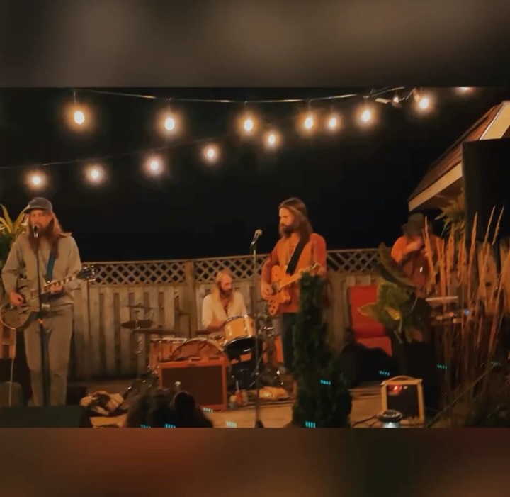 Super stoked to close out the Psychedelic Sunday of Kippsfest this year with @supernaturalbuffalo - these talented lads will have you bopping and grovin’ with their soothing trippy tunes like this one. @curtisdohertyart #kippsfest2025