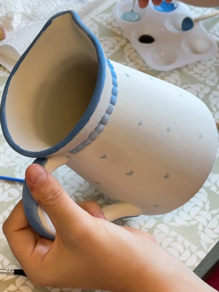 🎨✨ Vorige week werd er weer zóveel moois gemaakt!
Van mooie bloemetjes tot super originele ontwerpen, we love it all 💕
Iedereen ging met iets unieks naar huis (nou ja… over een paar weekjes dan 😉)
Zin om ook mee te doen?
📅 Elke week een ander thema, altijd gezellig.
#clubclay #keramiekschilderen #terugblik #vriendinnenuitje #creatiefmomentje #diykeramiek #paintandvibe