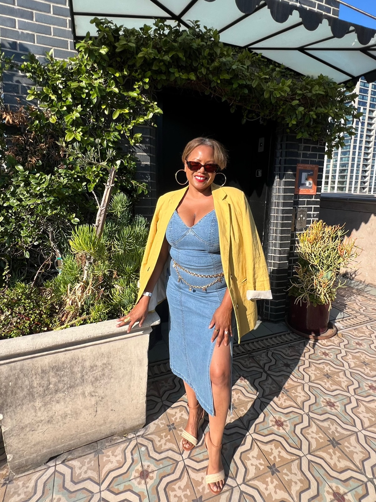 Introducing the Creative Director of @blackgirlsshoottoo ✨ Excited to take on this role! My calender is so packed and I’m loving it!
Loving this community that I am building! We have so many amazing events coming up! Are you joining the next photo walk? If so, I’m excited to meet you!
Thank you @perchlosangeles @notbrunaofficial
for inviting me to your rooftop networking event. I met so many wonderful creators , businessowners and locals. Can’t wait for the next one.
#dtla #networkingevents #communityevents #la #losangeles #blackcreatives
#creatives #dtla