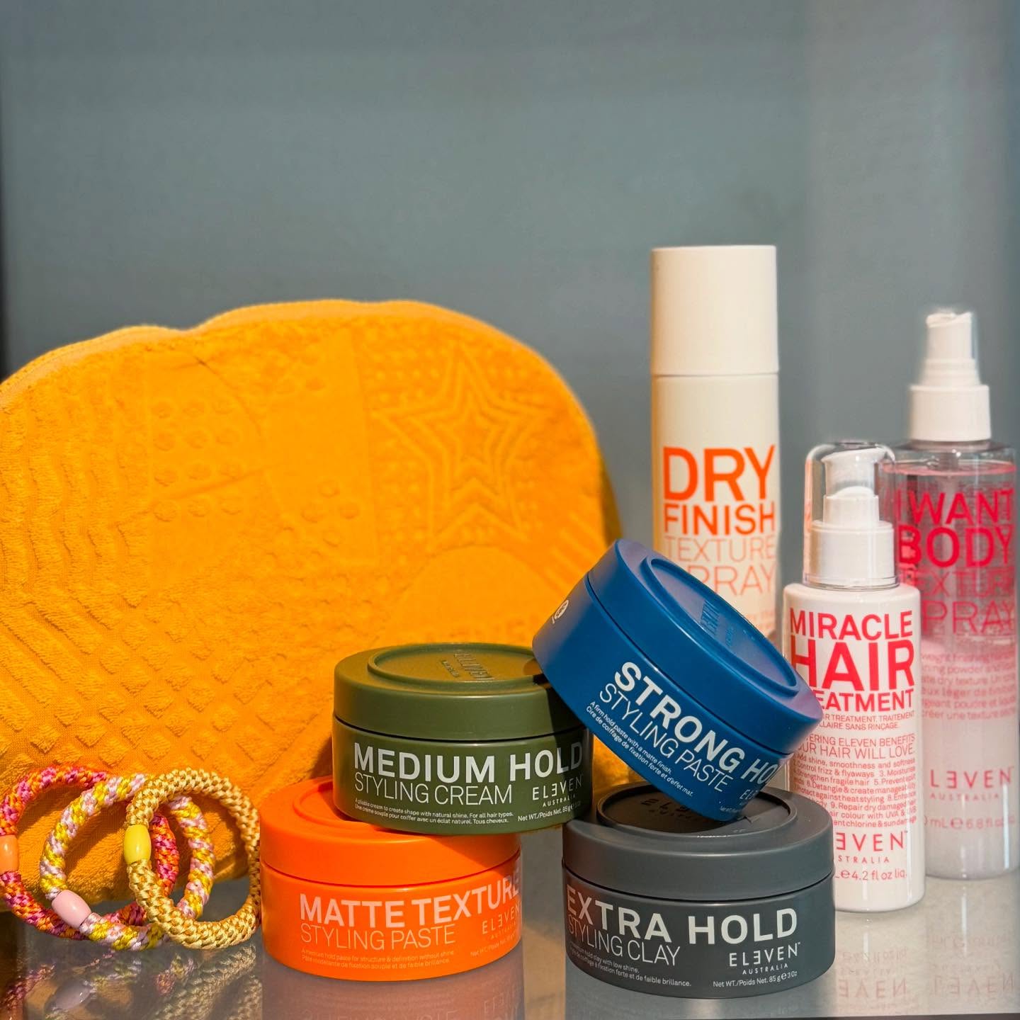 UTLOTTNING - Vinn en valfri produkt från ”Eleven Australia”, tre av våra populära hårsnoddar och en fin, gul necessär. Gör följande för chansen att vinna:
✂️ Följ vårt Instagram-konto
✂️ Tagga 3 vänner som inte följer oss
✂️ Kommentera varför du ska vinna
Vinnaren dras på måndag den 21/7 kl. 16.00
Lycka till! 🥰☀️🥳