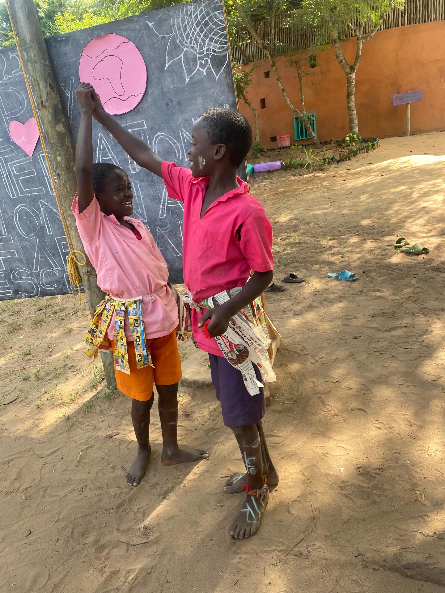 Today at Eco Moyo, we celebrated the International Day of Women and Girls of African Descent! 🌍✨
We shared the history behind this important day and highlighted trailblazing African women who’ve made their mark in politics, science, activism and the arts—showing our girls that they too can lead, create and inspire. 💪🏾🌟
To close the day, our girls took the stage with beautiful patriotic songs and traditional dancing 🎶💛
A powerful reminder: representation matters. Dreams are valid. The future is bright.
#EcoMoyo #EmpowerGirls #AfricanExcellence #RepresentationMatters #GirlsAndWomenOfAfricanDescent
