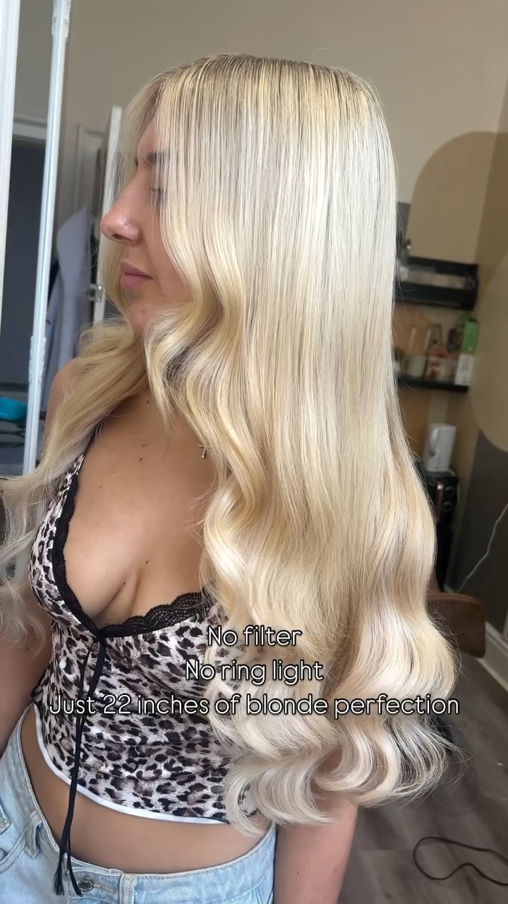 blondie highlights, blended seamlessly with a 22” Remi Cachet Deluxe Weft in shade 55
This glow-up is everything 🤩🤩🤩
🌟complimentary colour + extensions consultations are available this week! consultations are required for new clients 48 hours prior to colour appointment🌟
service 🤩 full head colour, cut and blow dry 🤩
💰 £80
based - @studioluxe.liverpool - Rodney Street, Liverpool L1 9EH📍
📱enquiries - contact button + DM
📱book - link on profile
products used -
@lorealpro @schwarzkopfprouk
@lorealuki @schwarzkopfpro
@loreal @schwarzkopf
@lorealpro_education_uki @rosieoconnorprohair
@salonsdirect @sallyserskineliverpool
@beautylaunchpad
@hairdressersjournel
i don’t edit my pictures 📸
~
#hairbylucyansboro #studioluxe #studioluxeliverpool
#beautylaunchpad #hairdressersjournal #lorealcolourspecialist #liverpool #liverpoolhair #colourspecialist #blondespecialist #balayagespecialist #liverpoolhairspecialist #liverpoolbalayage #bohoblondetechnique #iambohoblonde #transformationtechnique #balayagetransformation #blondetransformation #extensions #liverpoolhairextensions
#remicachet #remicachet55