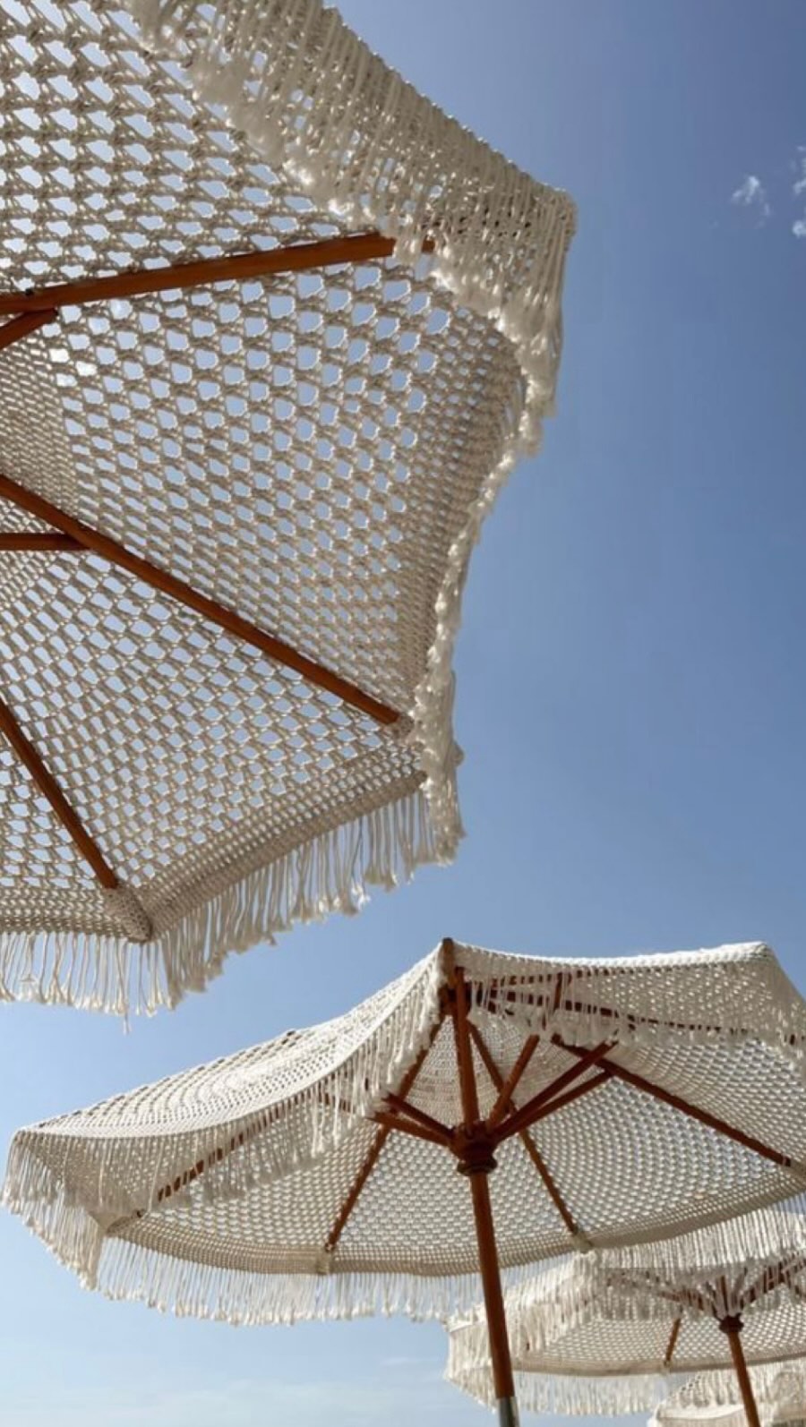 Happy FRI-YAY !!! 🥳🦋🤸🏻♀️🫧