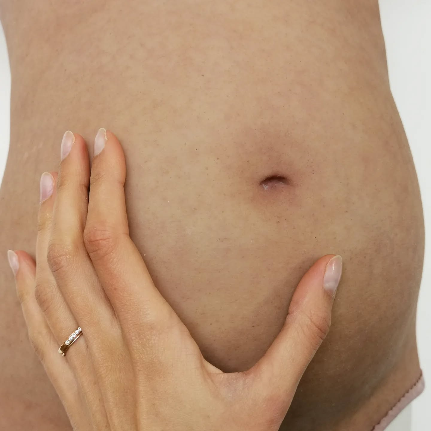 New 6months bump to rent 😍🤰
Team @juliejellyjumper @celinefragment @virginie_dahmane @ladilagne
#cinebaby #fakebump #fakebelly #sfx #props #makeupartist #fxartist #specialmakeupfxartist #specialeffects #mfx #propshop #fakepregnancy