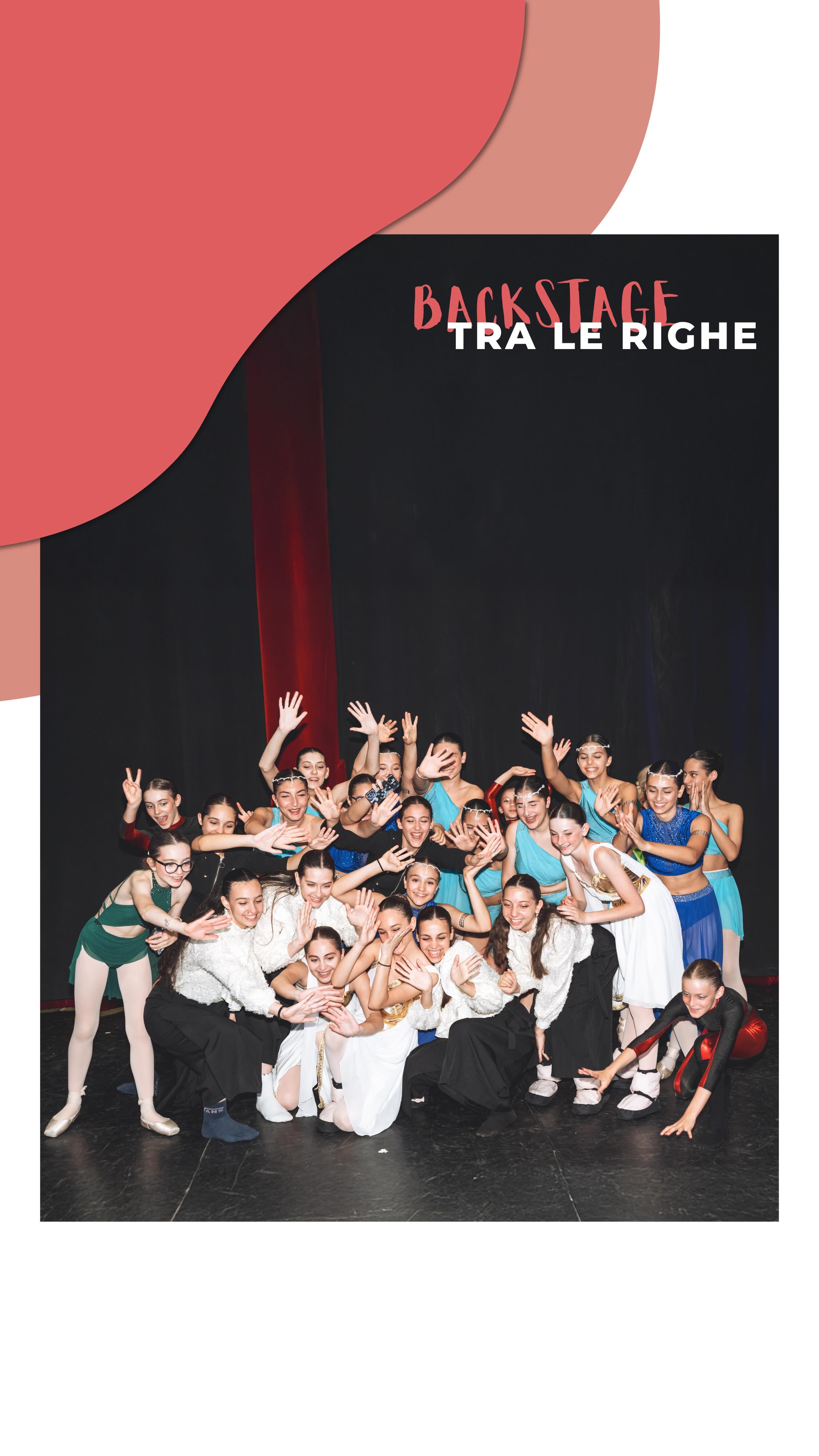 📖 Tra le righe… dietro le quinte
Ogni spettacolo ha una storia che comincia prima che si alzi il sipario.
Nel backstage di “Tra le righe”, tra sguardi emozionati e gesti pieni di energia, ogni ballerino ha scritto una pagina del proprio libro, dedicata alla danza vissuta e condivisa con noi.
Un capitolo fatto di impegno, passione e momenti che resteranno nel cuore ♥️