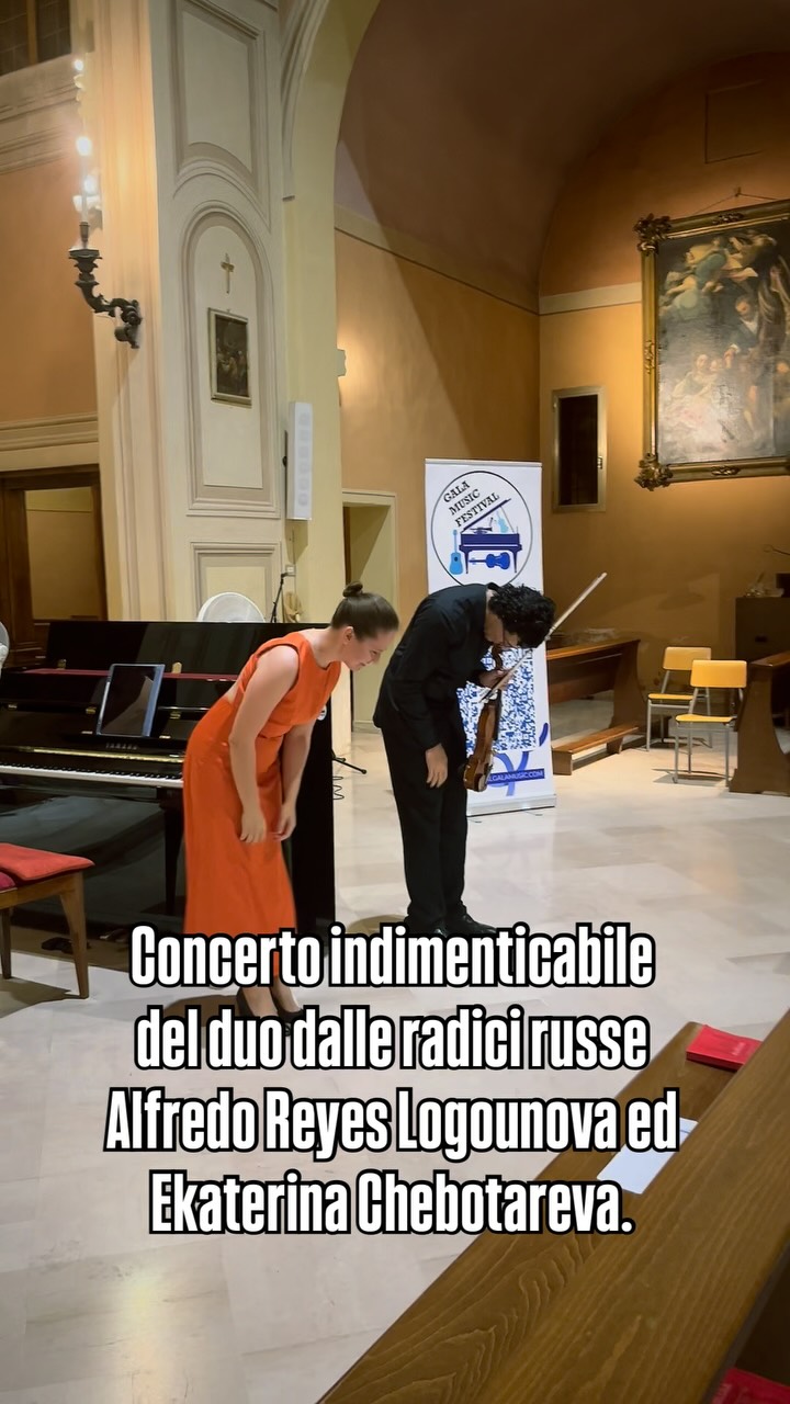 🎻 Ieri sera, nella splendida cornice della Chiesa dei Frati Cappuccini di Imola, si è tenuto un concerto indimenticabile che ha riscosso un enorme successo. Protagonisti della serata sono stati due musicisti internazionali di origine russa: Alfredo Reyes Logounova al violino ed Ekaterina Chebotareva al pianoforte.
Il duo ha incantato il pubblico con un programma raffinato e appassionato, interpretando magistralmente opere di Mozart, Ravel, Ysaÿe e Saint-Saëns. L’entusiasmo e l’energia degli artisti hanno coinvolto profondamente la platea, che ha risposto con calorosi applausi e richieste di bis, regalando due esecuzioni supplementari di grande intensità.
Un sentito ringraziamento va al direttore artistico Diego Melfi per l’organizzazione impeccabile e per la presentazione del concerto, e al nostro meraviglioso pubblico, composto in gran parte da musicisti professionisti, per la presenza attenta e partecipe.
Ci rivediamo a settembre con nuovi appuntamenti del Gala Music Festival. La musica non si ferma!
#galamusicfestival #concertiimola #musica2025 #violinoepianoforte #eventimusicali #musicarussa #duomusicale #musicaclassica #emiliaromagnaeventi #mozart #ravel #ysaÿe #saintsaëns #estateinmusica #talentinternazionali