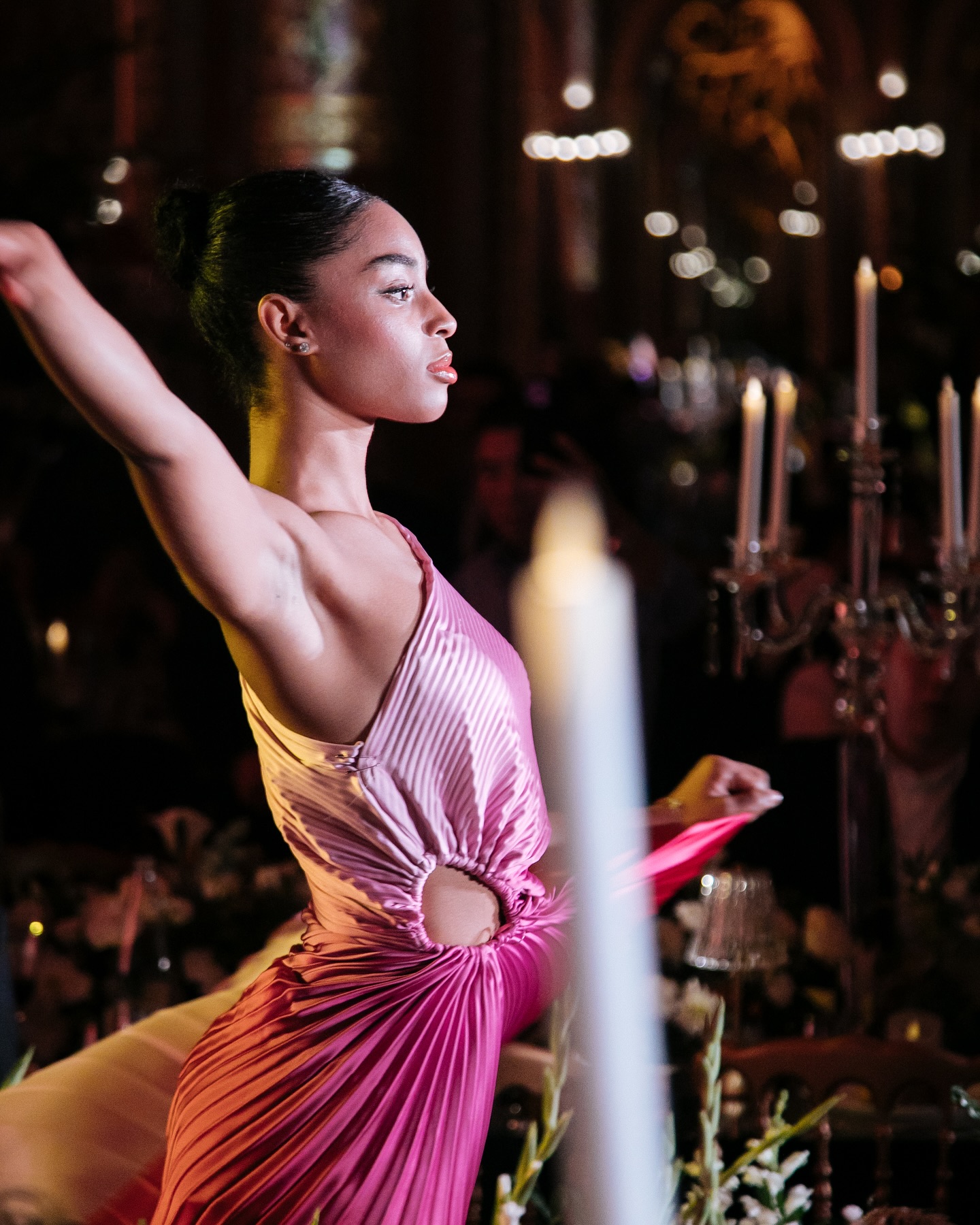 We danced inside the music. Surrounded by light.
#eventproductions #eventproductionshow #airplayexperience #party #lifestyle #entertainment