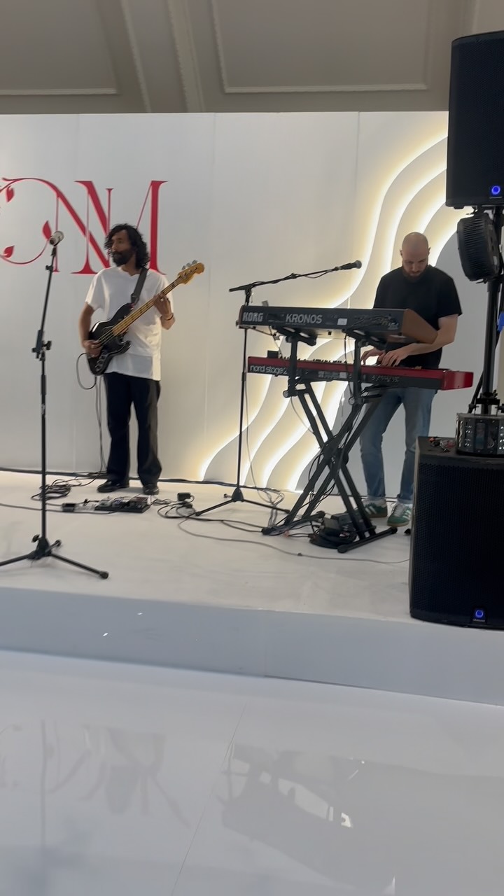 🎤 Bands. Performers. For ALL your events
At @sound_plug, we bring the power, clarity, and reliability your music deserves. From intimate gigs to massive festivals, our top-tier audio-visual gear keeps your sound crisp and your show unforgettable.
Your performance, our plug. ⚡
Ready to turn it up? DM us to book your sound.
#SoundPlug #LiveSound #BandLife #PerformanceReady