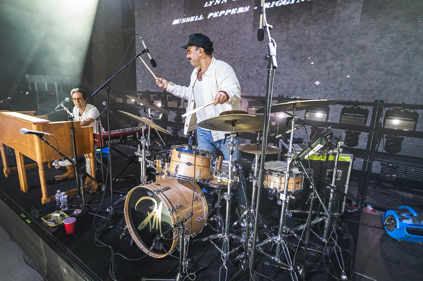 @jonnbostwick taking his new custom shop kit out on the road. This beautiful kit is a Maple with cherry inlay, 45 degree bearing edges (hybrid on the 6.5x14 snare), and finished in satin oil. Sizes are: 9x13, 16x16, 5x14 (main snare), 6.5x14 (side snare), and 14x22.
