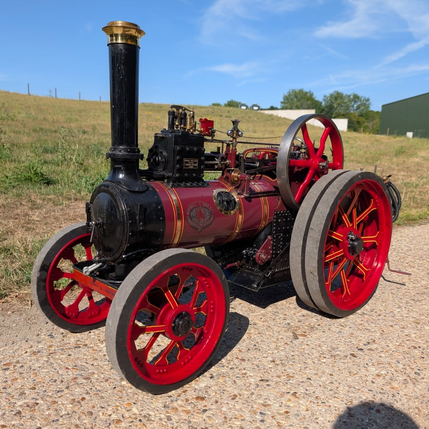 Looking for an impressive and capable 3" engine? Check out our website for full the info on these two, the Marshall is a new arrival and built to an excellent standard, the Mac is a beast which has just had a freshen up in our paint-shop.
www.legacyvehicles.co.uk
.
.
#tractionengine #miniaturesteam #marshallsteam #heavyhaulage #roadloco #steamrally #steamfair