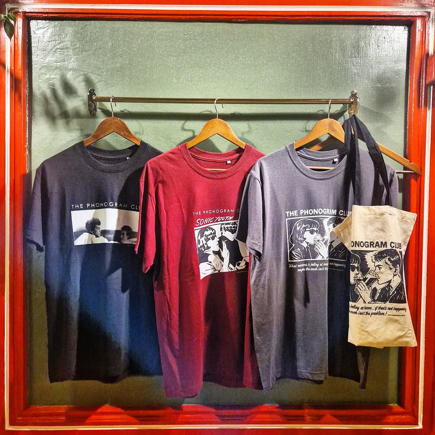 🔝🍻 Grab your exclusive The Phonogram Club T-Shirts & Shopper Bag!
Now available 👕