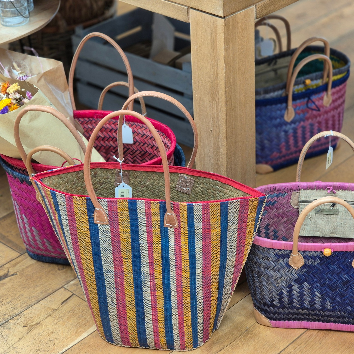 New in from @frenchblissproducts
A gorgeous new range of baskets have just landed!
Beautifully made, bursting with colour, and super practical — perfect for beach days, market strolls, or stylish storage at home.
Pop in to see the full range — they won’t stick around for long!
#NewIn #FrenchBliss #BasketLove #SummerStyle #ShopLocal #ColourfulLiving #PracticalAndPretty