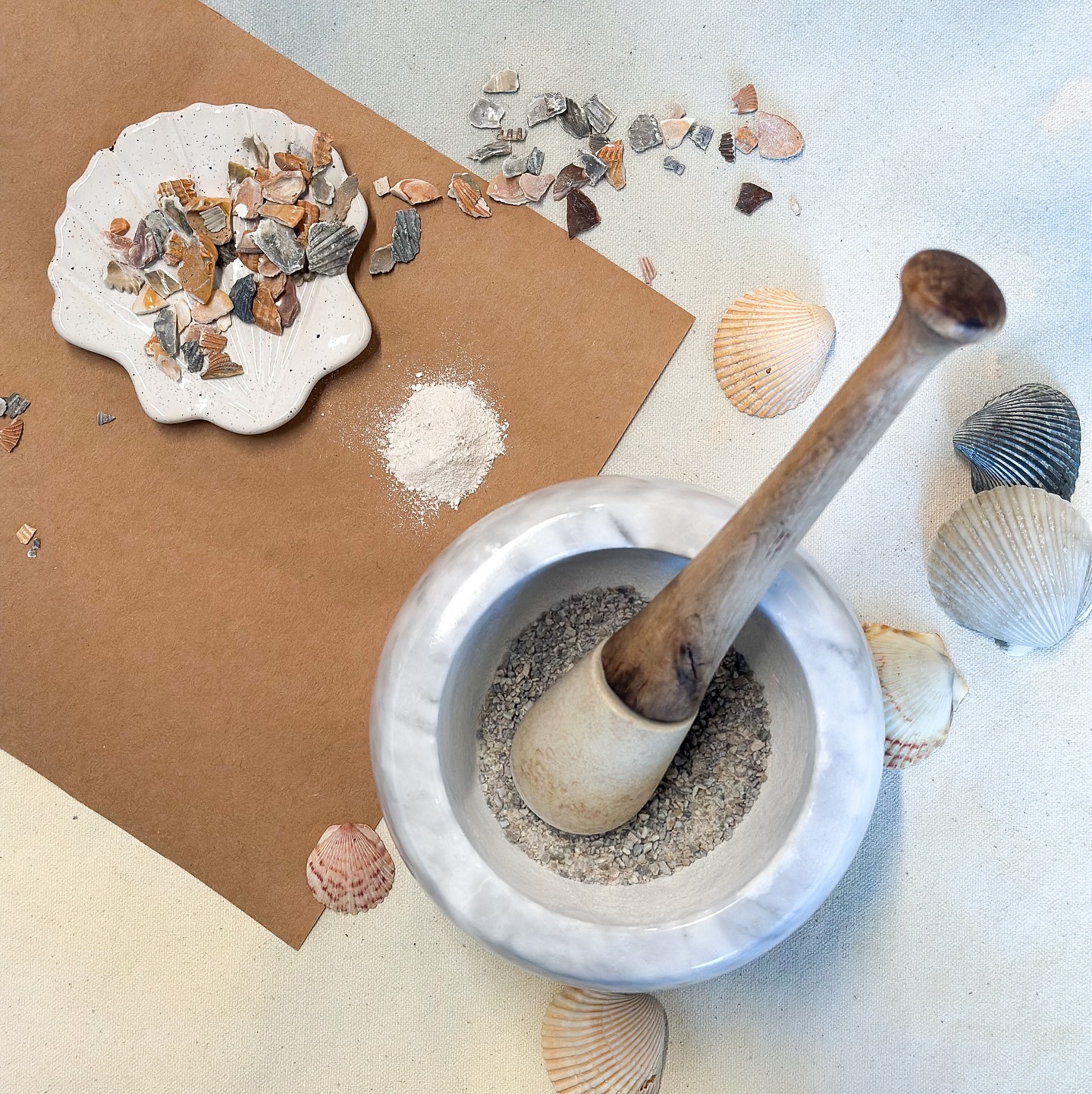 There’s an undeniable allure to the natural essence of the paint pigment I craft from these shells. It’s fascinating to think that it originated from the ocean, taking years to form, only to be eventually carried to the shore where I could discover it and transform it into something everlasting. This is genuine enchantment.
•
The entire background of my recent artwork, “Sundaze,” is adorned with pigment I produced from shells I’ve collected throughout the U.S. I meticulously selected a variety of types to crush and blend into a single exquisite hue.
.
.
.
.
.
.
.
.
.
.
#shellart #shell #shelling #shells #naturalpigment #naturalpigments #organicpainting #naturalpainting #inspiredbyart #inspiredbynature #inspiredbynature_ #natureinspiredart #beachinspired #coastalliving #coastalart #lovetheprocess #processart #laboroflove #grind #getupandgrind #levigation #mortarandpestle