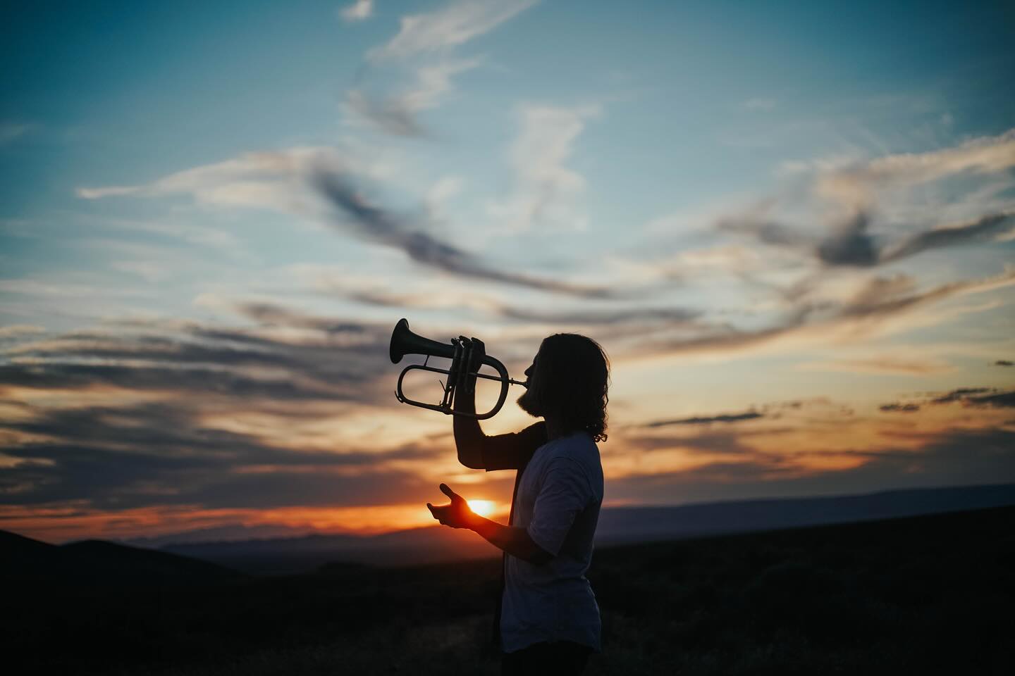 Thank you for all these days
Thank you for all these moments
Thank you for all the gifts you bring @maxribner
They inspire us all to sing
Listen to Resilient Beings community album on all platforms 🤍