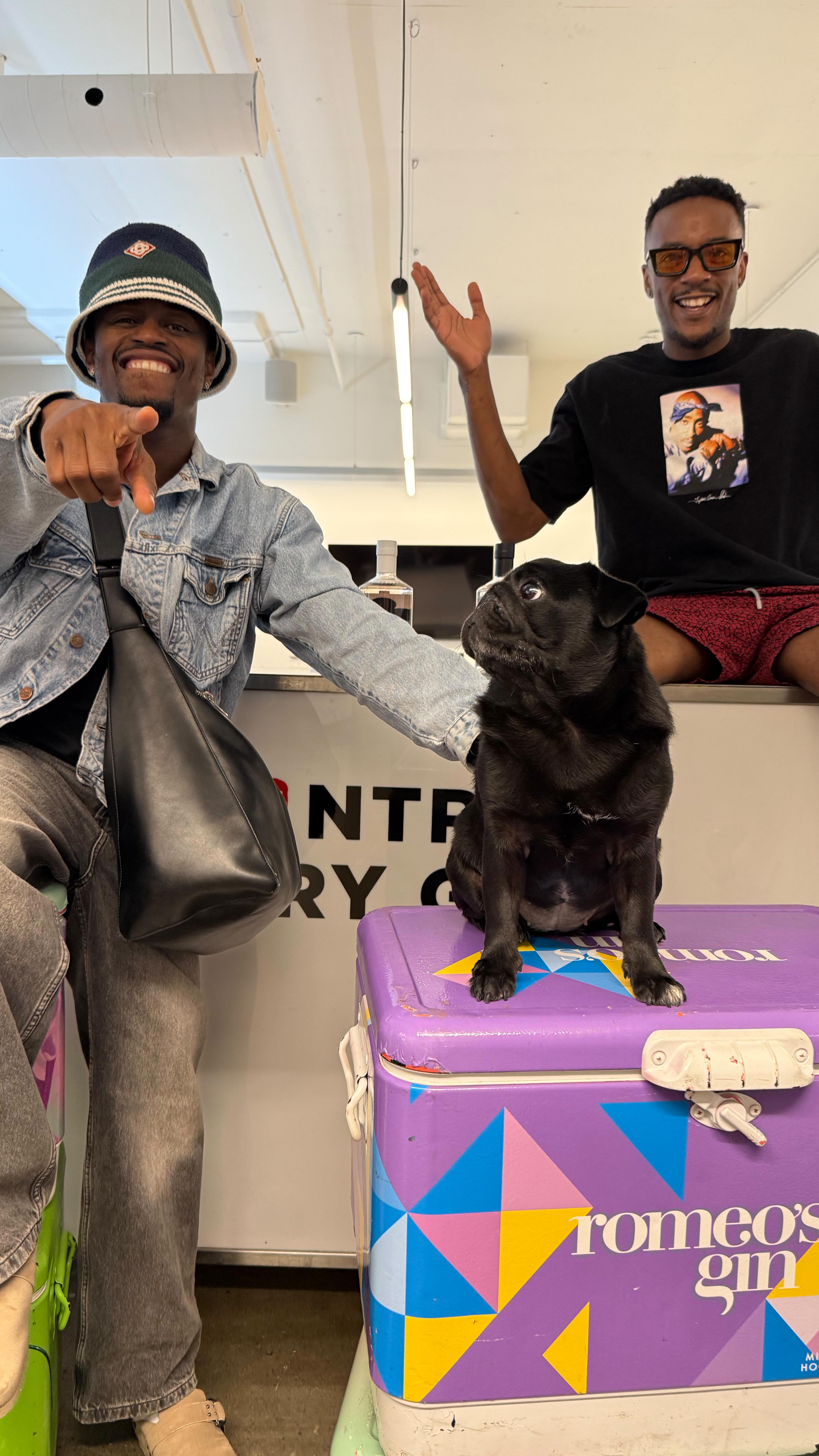 @meloomat & @officialordinateur de ✈️ direction @romeosgin ‼️ @uplift514
Big up à @romeosgin pour le vibe booster et la force donner à la culture 🙏🏾🍸 Mboka n’aurait pas été le même sans vous.
Santé à la communauté, au rythme et aux souvenirs d’un été inoubliable ! 💥
#CampMboka #romeosgin #Uplift514 #AfroVibes
…………
@meloomat & @officialordinateur de ✈️ directement à @romeosgin ‼️ @uplift514
Big up to @romeosgin for fueling the vibes and powering the culture 🙏🏾🍸 Mboka wouldn’t be the same without you.
Cheers to community, rhythm, and summer memories! 💥
#CampMboka #romeosgin #Uplift514 #AfroVibes