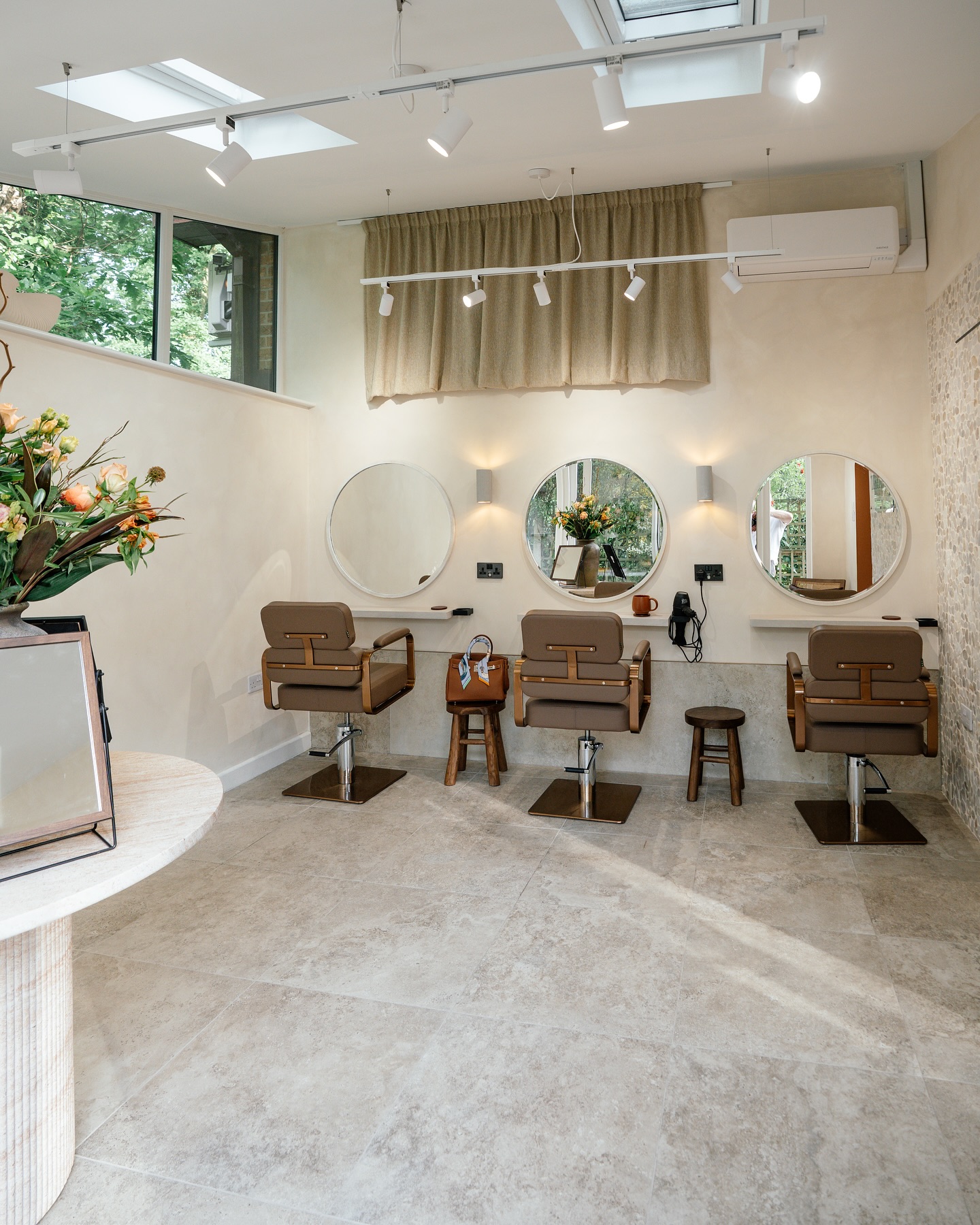 Before and after photos of our beautiful studio ✨
Tucked away on a quiet little street just off one of Mansfield’s busier roads…we’re not your typical salon. We’ve created a calm, welcoming space that feels a bit more personal- just your type of thing.
No stress about parking or rushing back to top up a ticket - there’s free parking right outside, and you won’t need to walk far.
Once you find us, you’ll be glad you did.
Swipe to see the transformation! ➡️