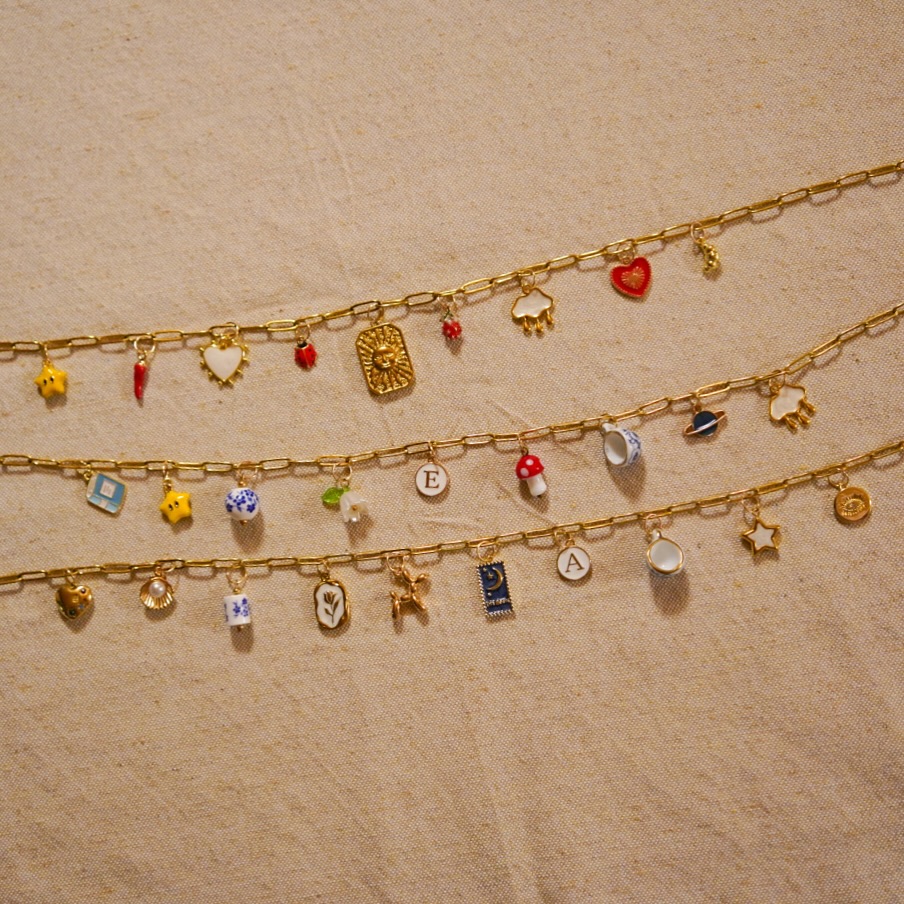 besties who match chains & charms together stay together 🌞